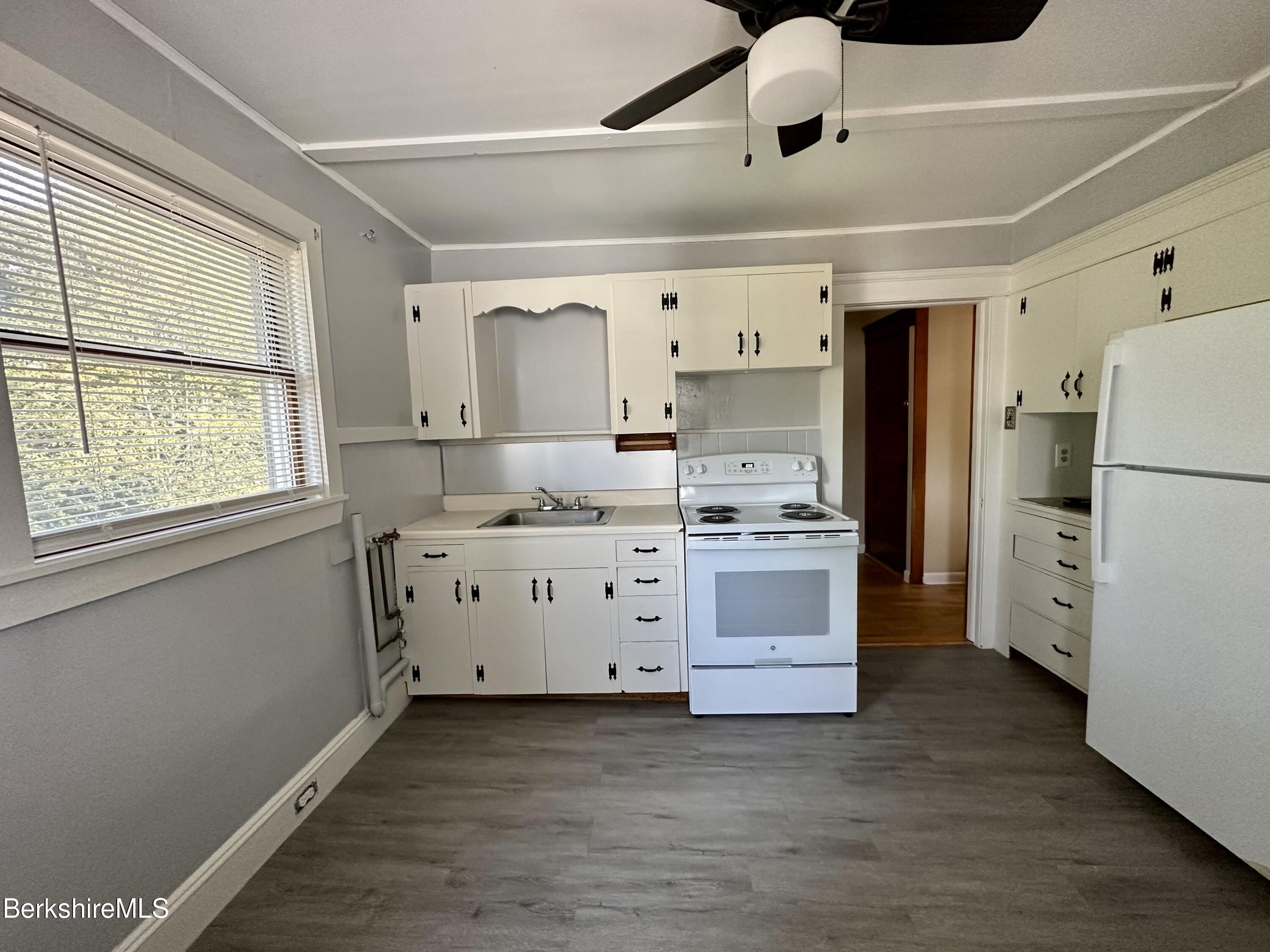 154-156 Carson Ave