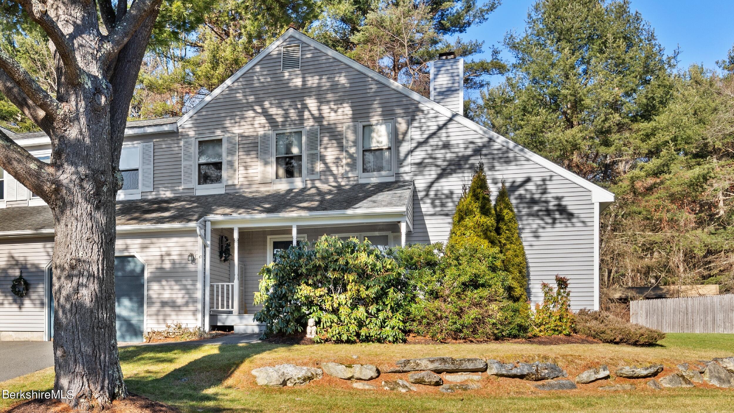 10 Applewood Ln, 10