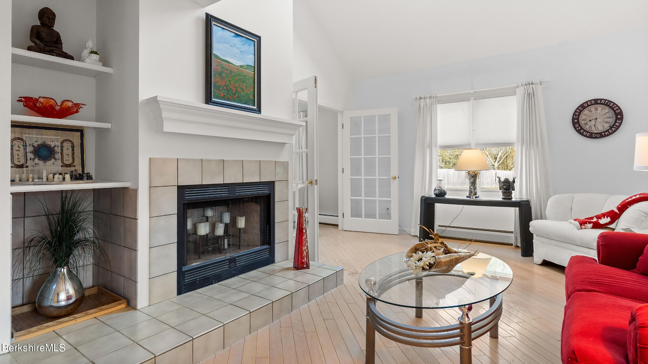 10 Applewood Ln, 10