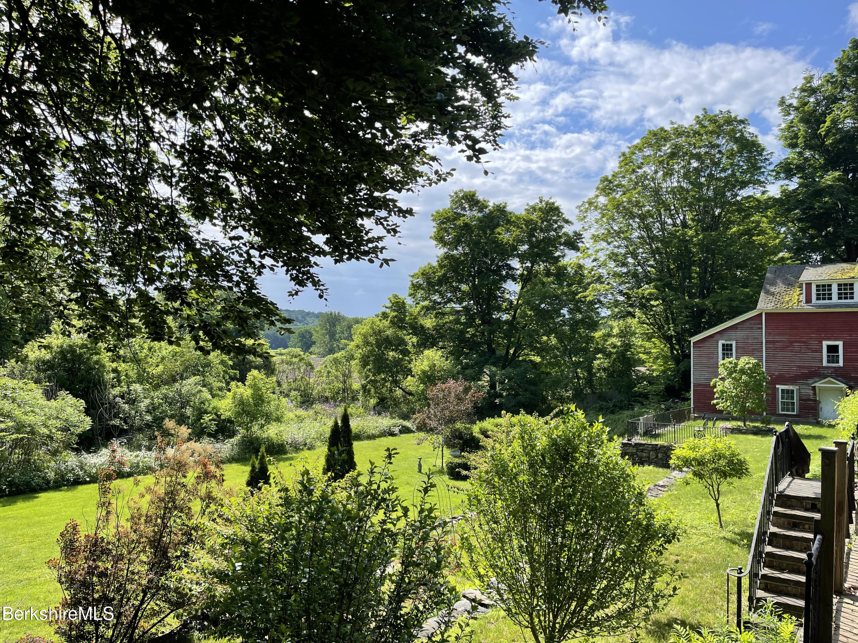 616 Sheffield Plain Rd