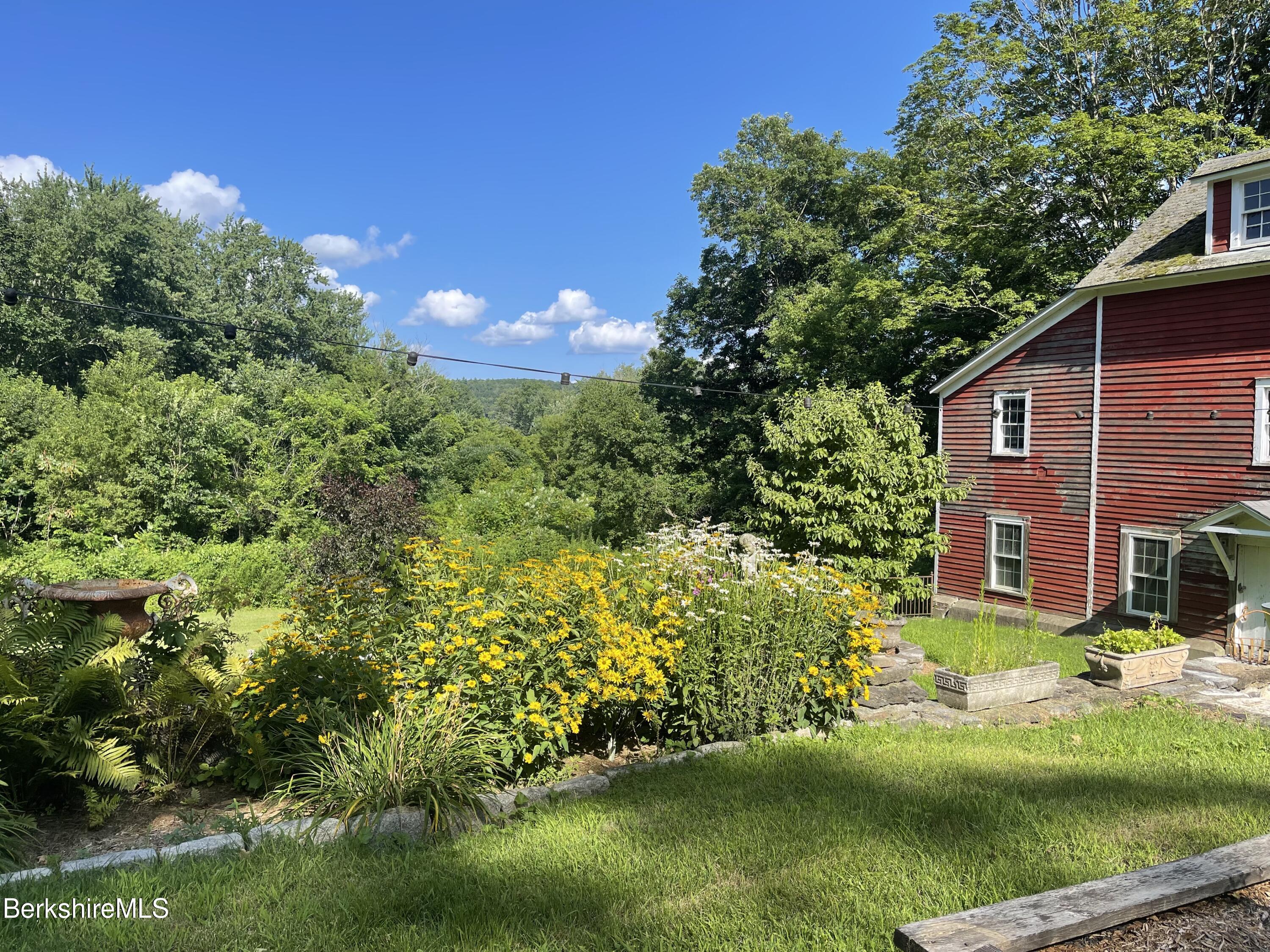 616 Sheffield Plain Rd