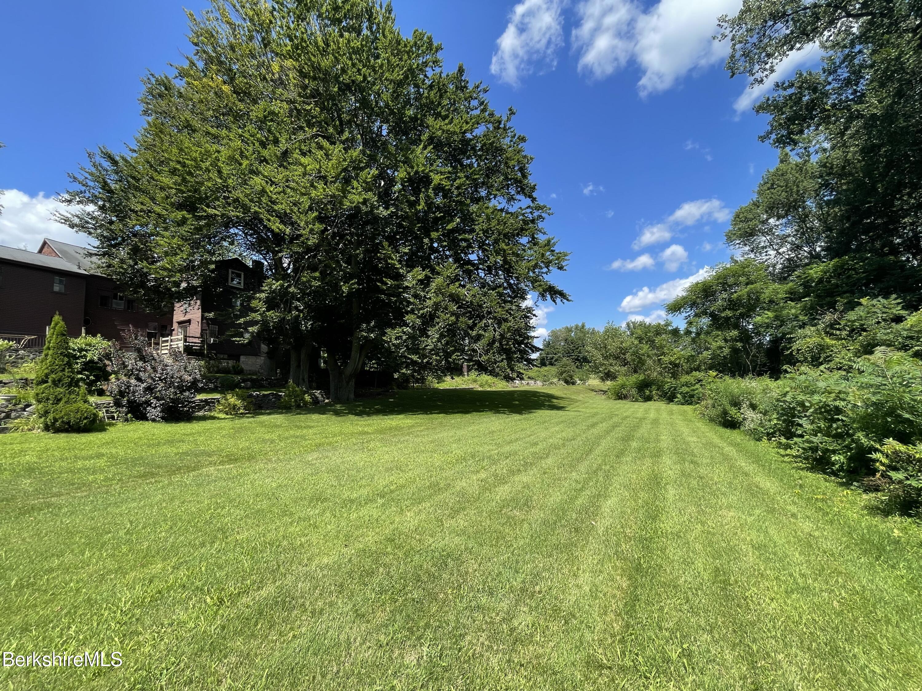 616 Sheffield Plain Rd