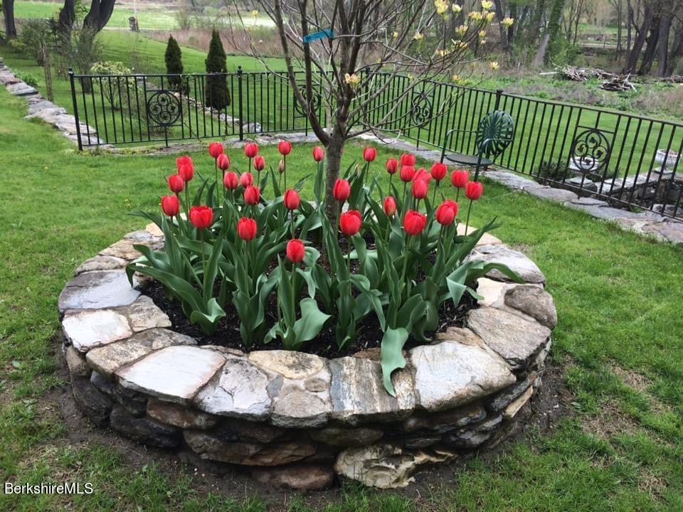 616 Sheffield Plain Rd