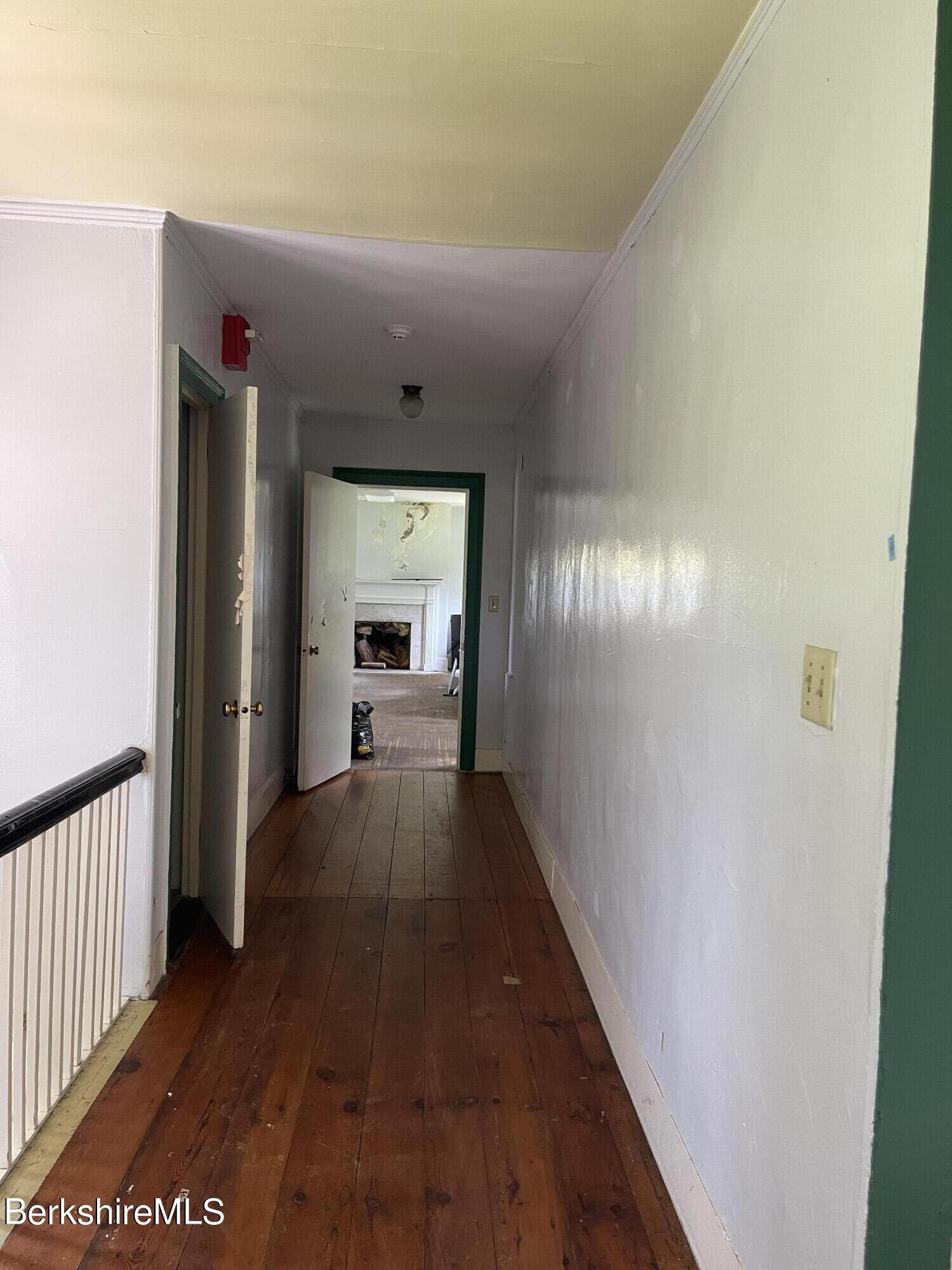 616 Sheffield Plain Rd