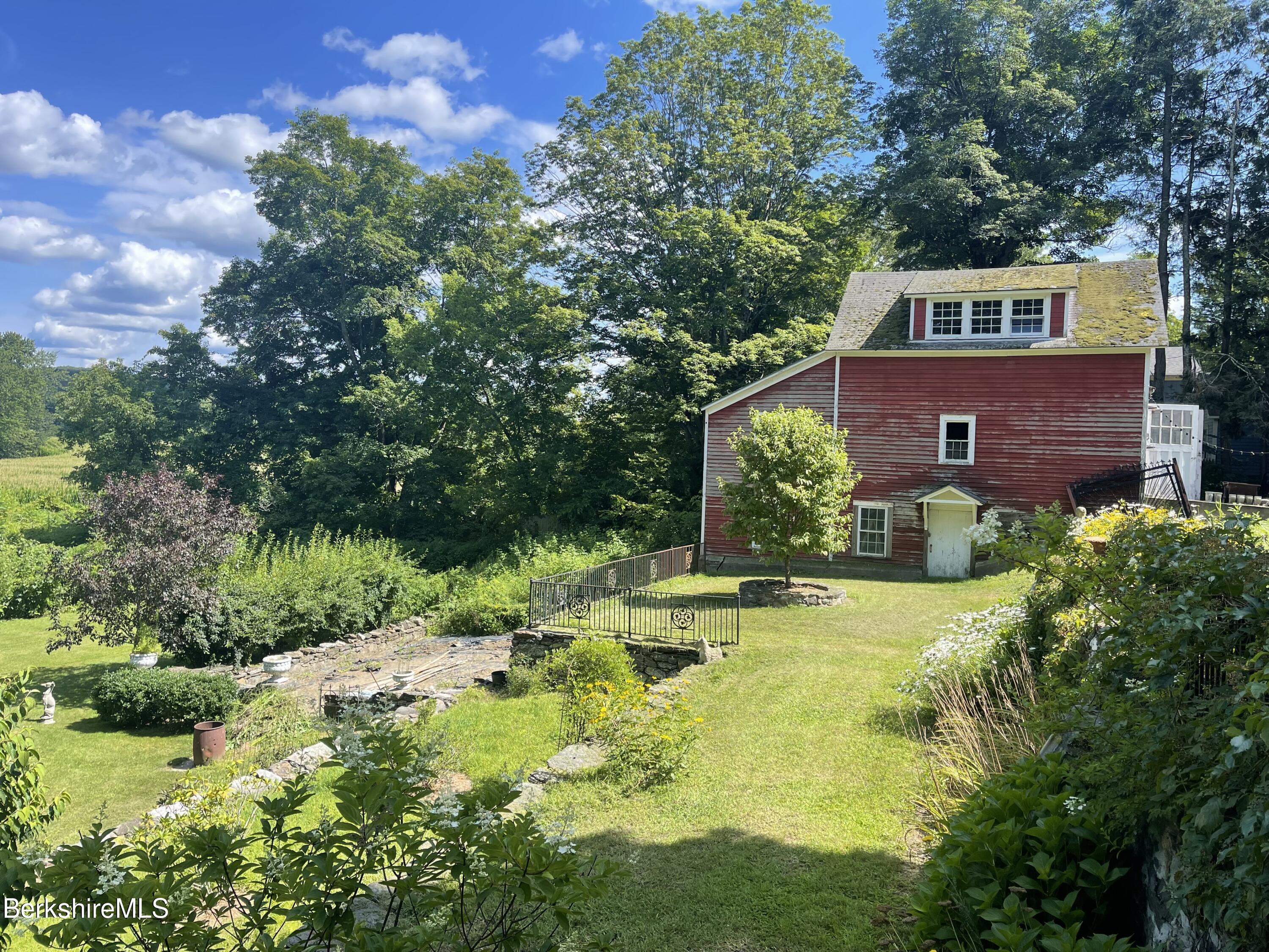 616 Sheffield Plain Rd