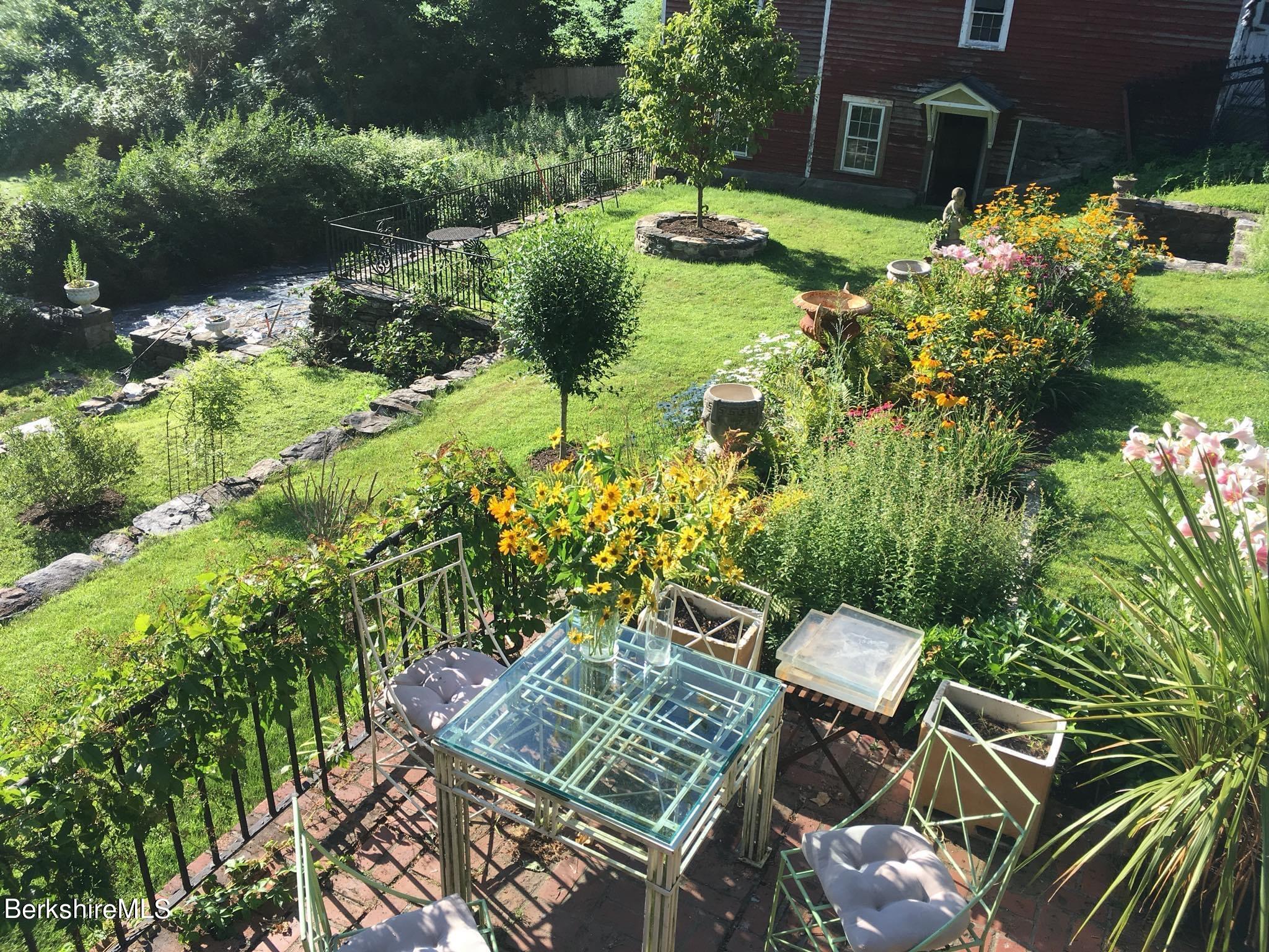 616 Sheffield Plain Rd