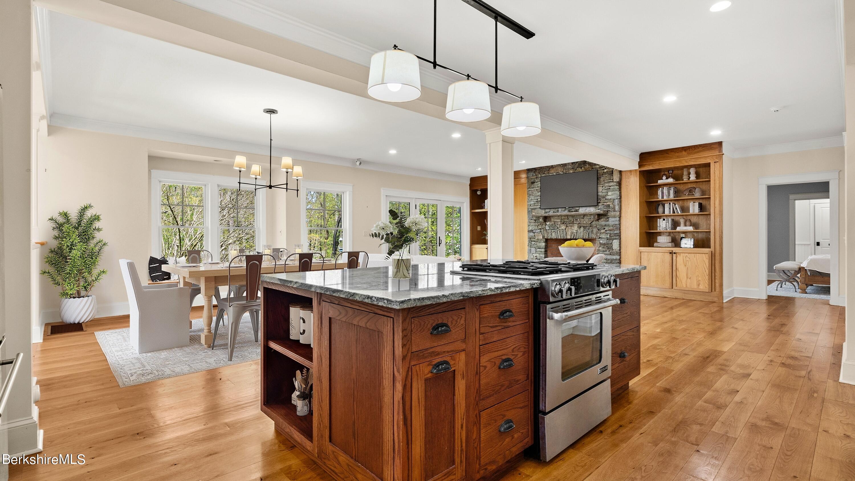 206 Hillsdale Rd