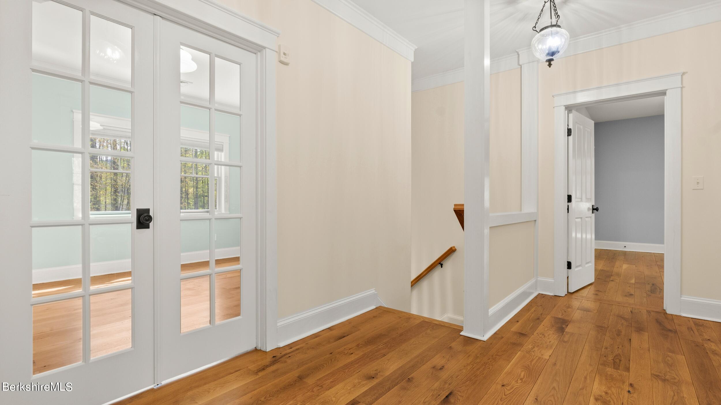 206 Hillsdale Rd