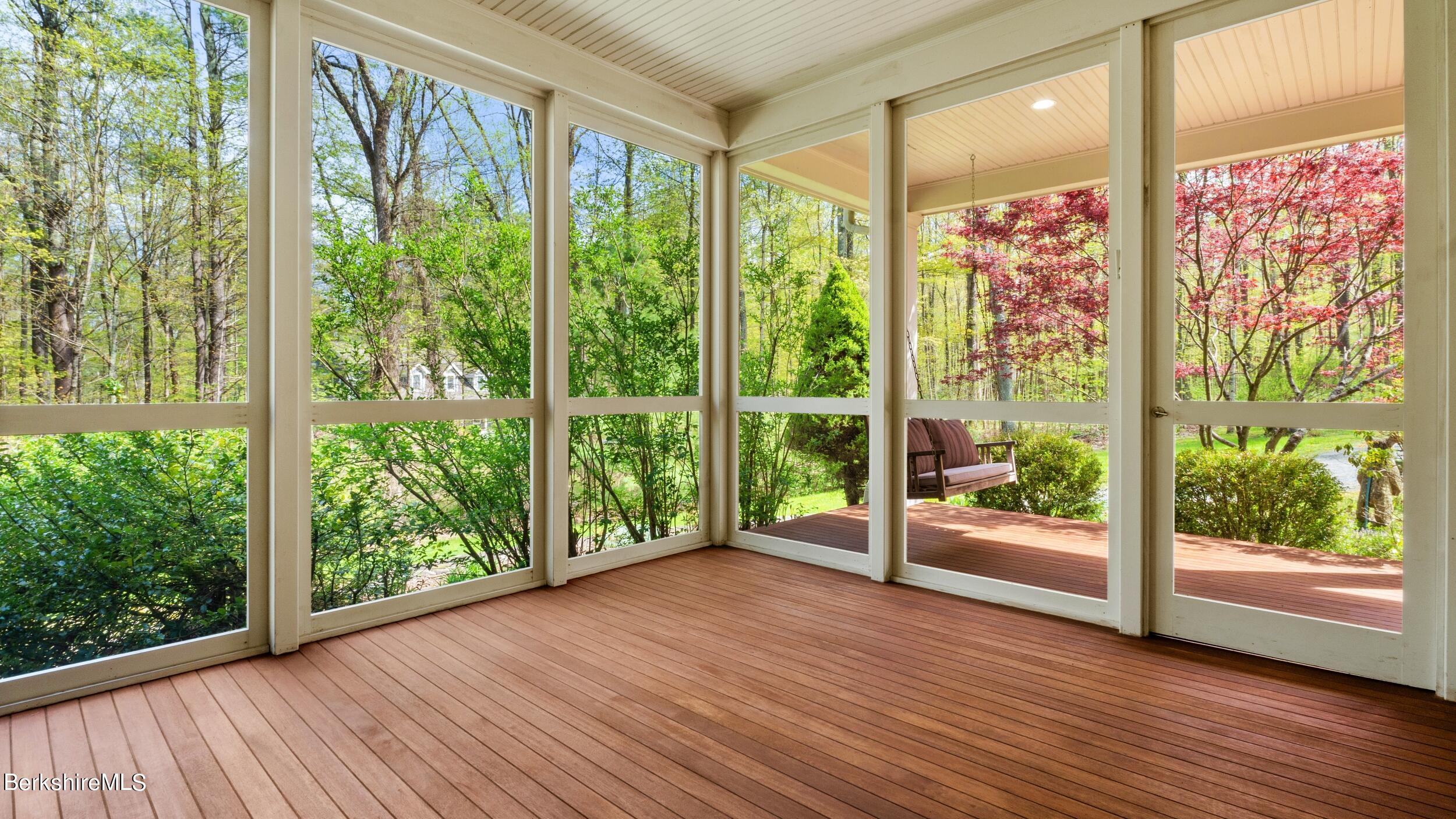 206 Hillsdale Rd