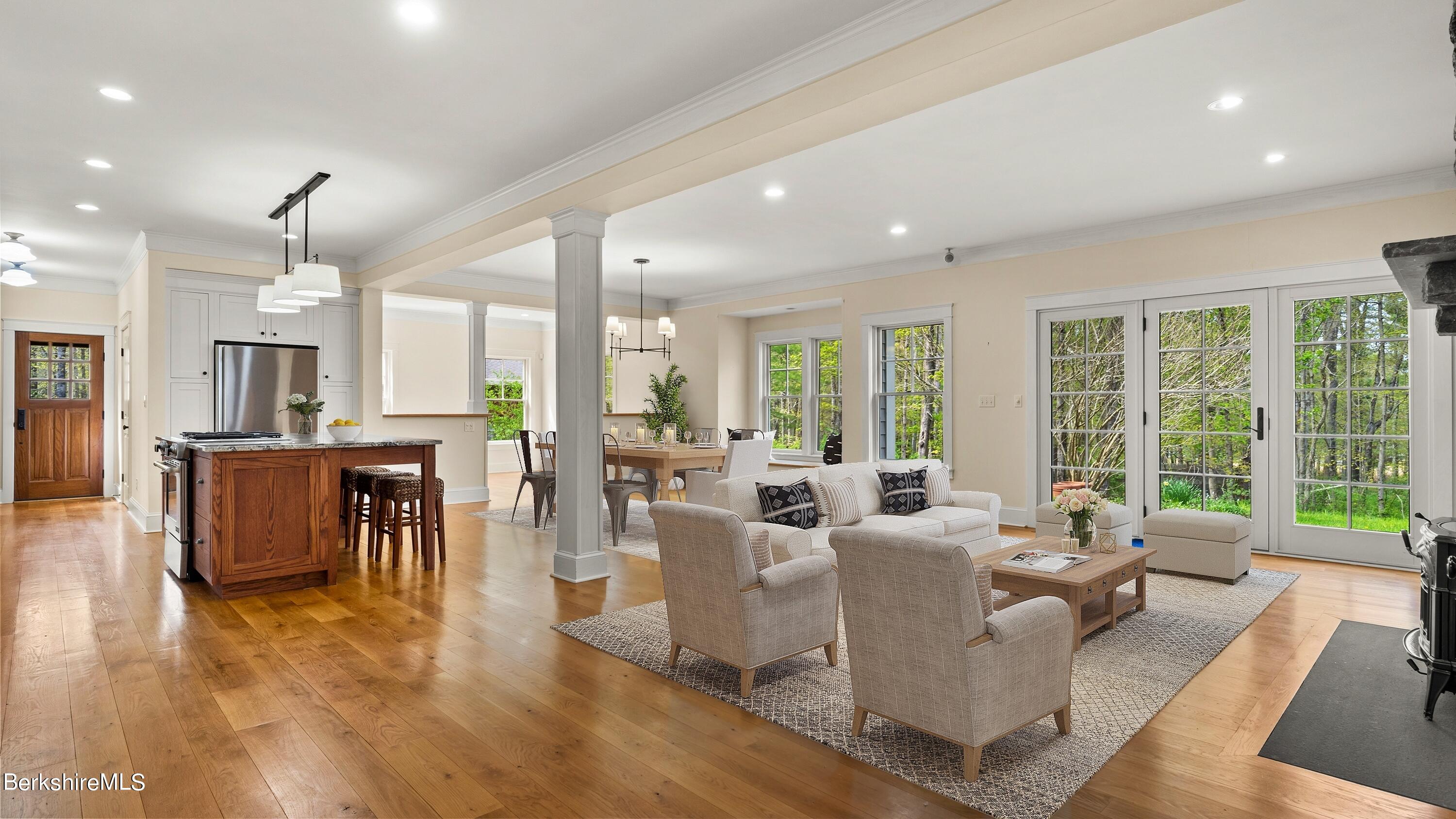 206 Hillsdale Rd