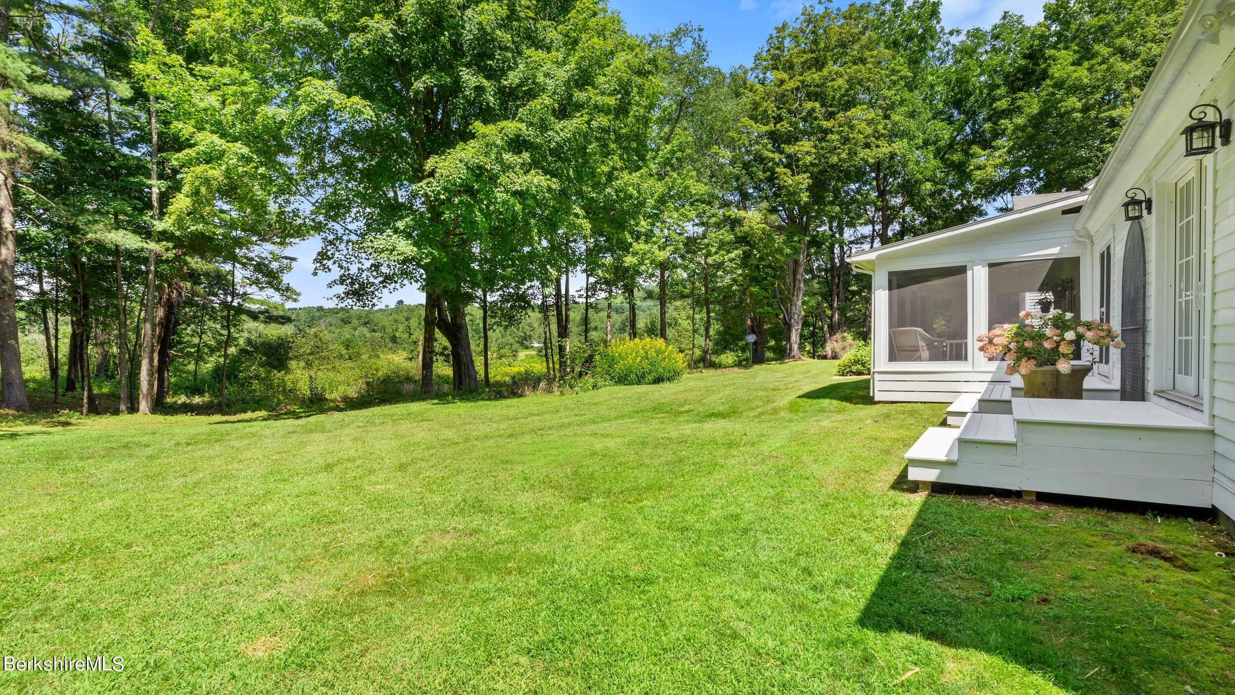 1277 Hartsville Mill River Rd