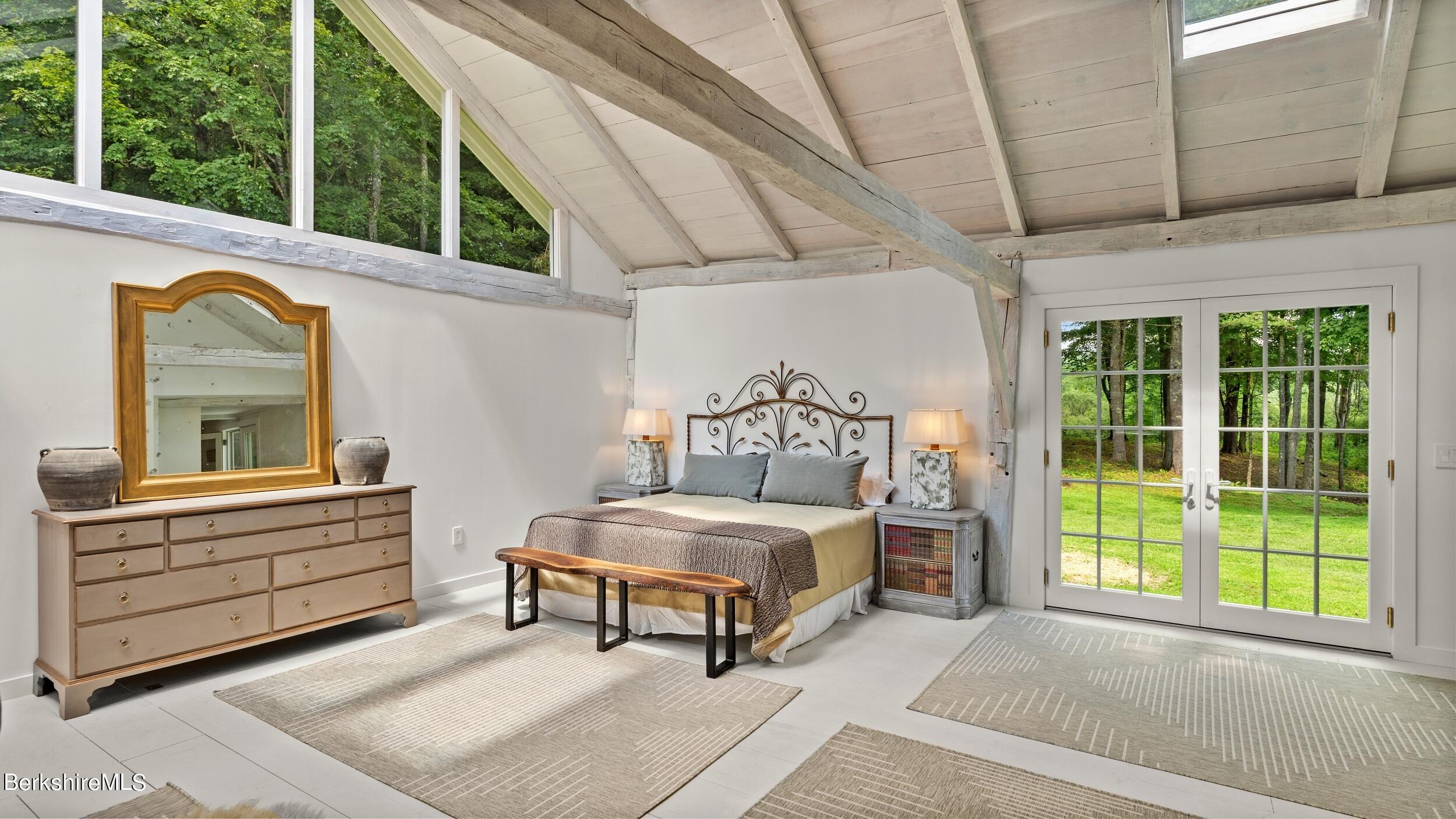 1277 Hartsville Mill River Rd