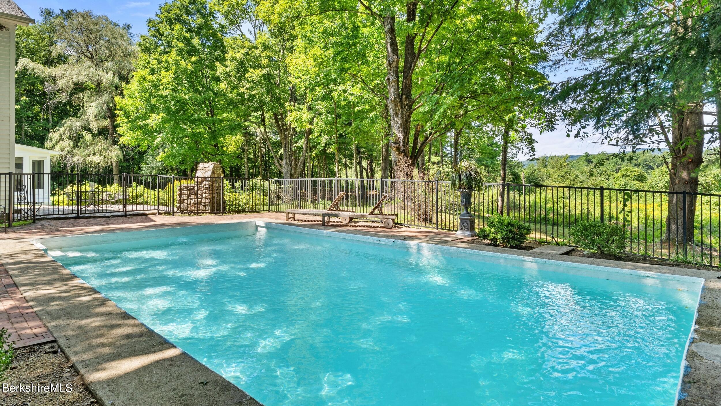 1277 Hartsville Mill River Rd