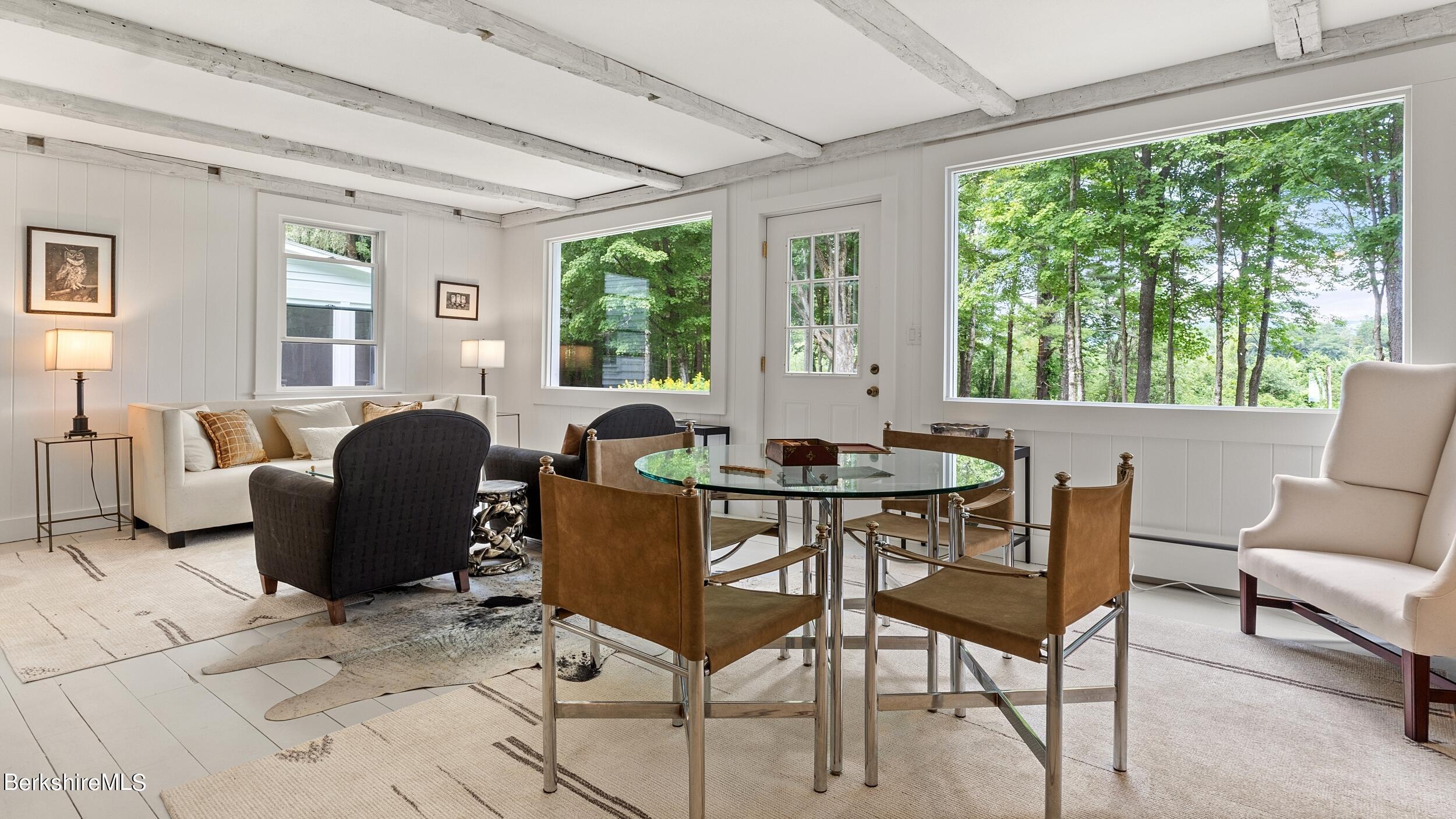 1277 Hartsville Mill River Rd