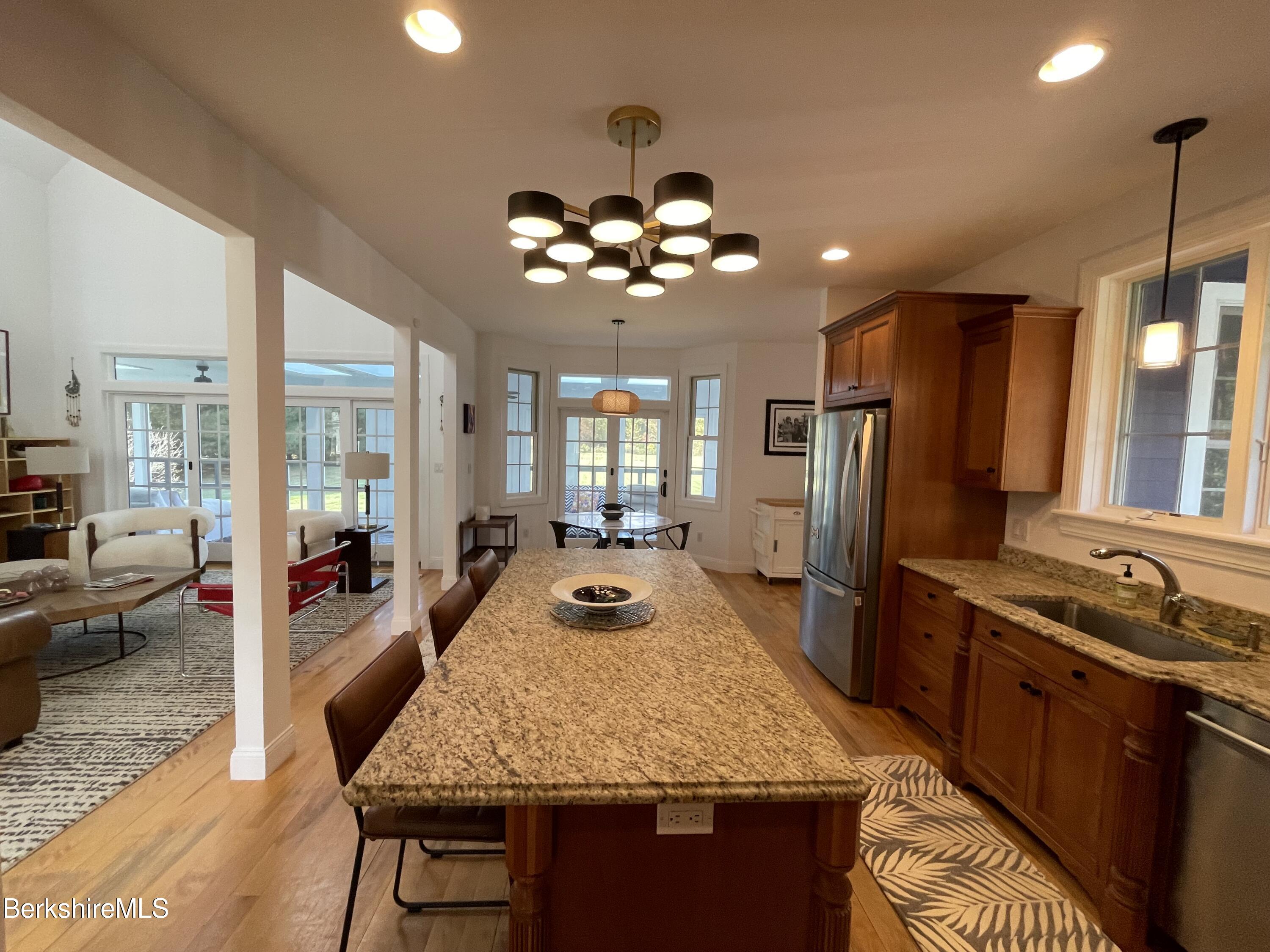 124 Egremont Plain Rd