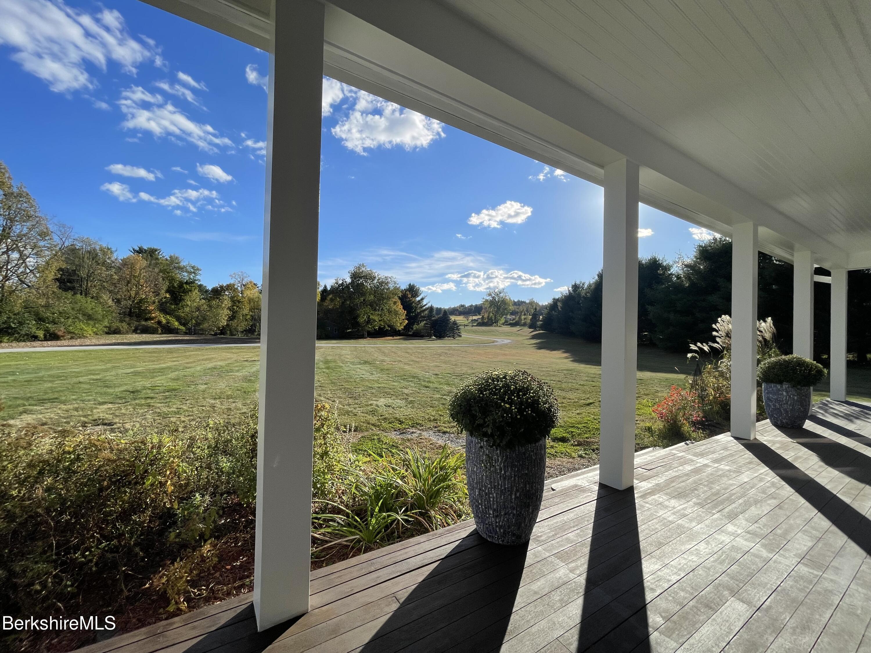 124 Egremont Plain Rd