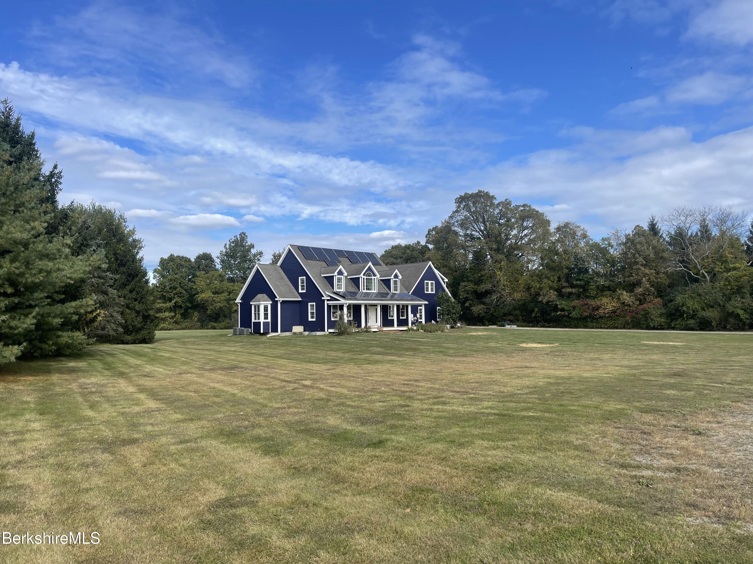 124 Egremont Plain Rd