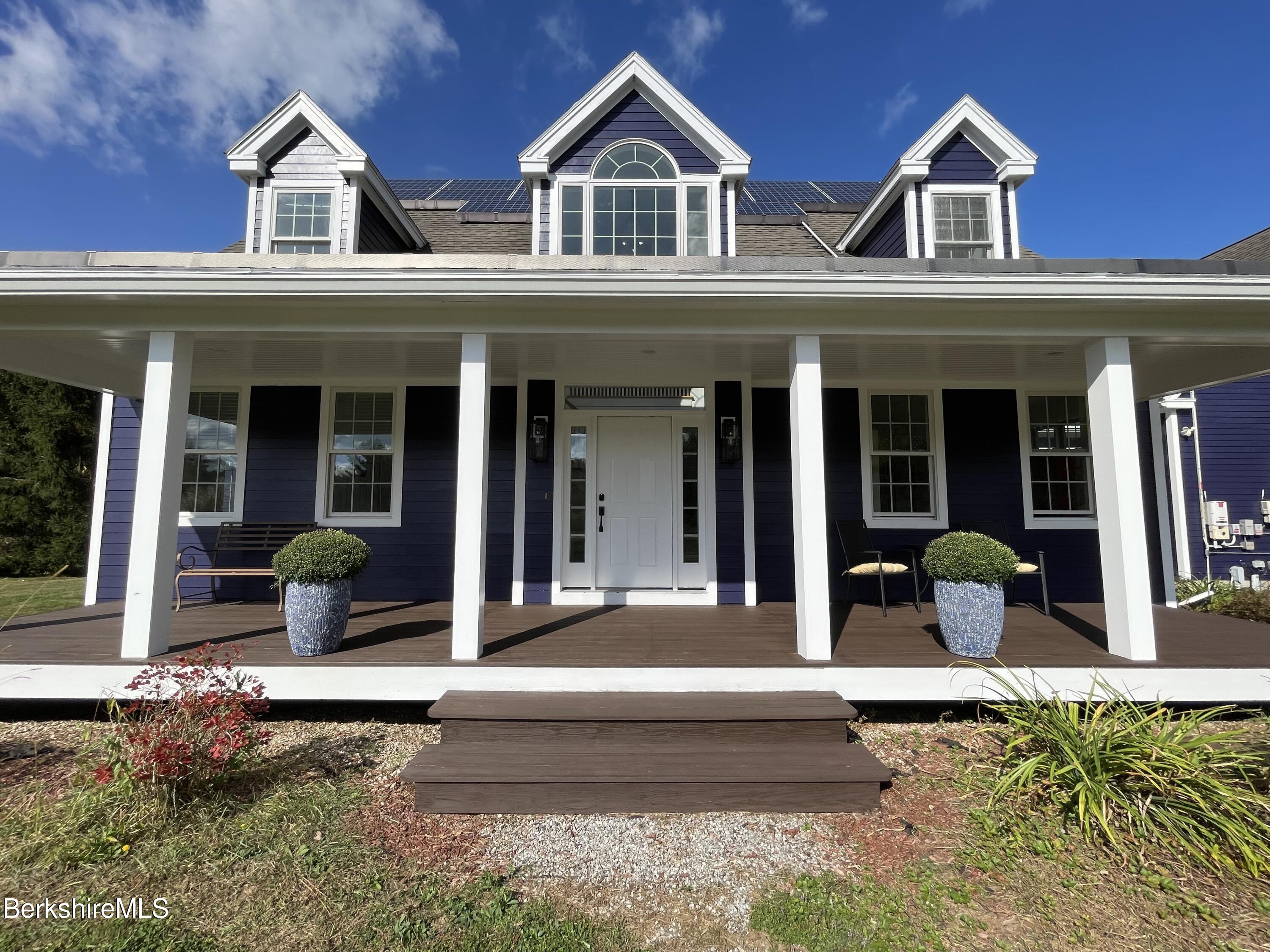 124 Egremont Plain Rd