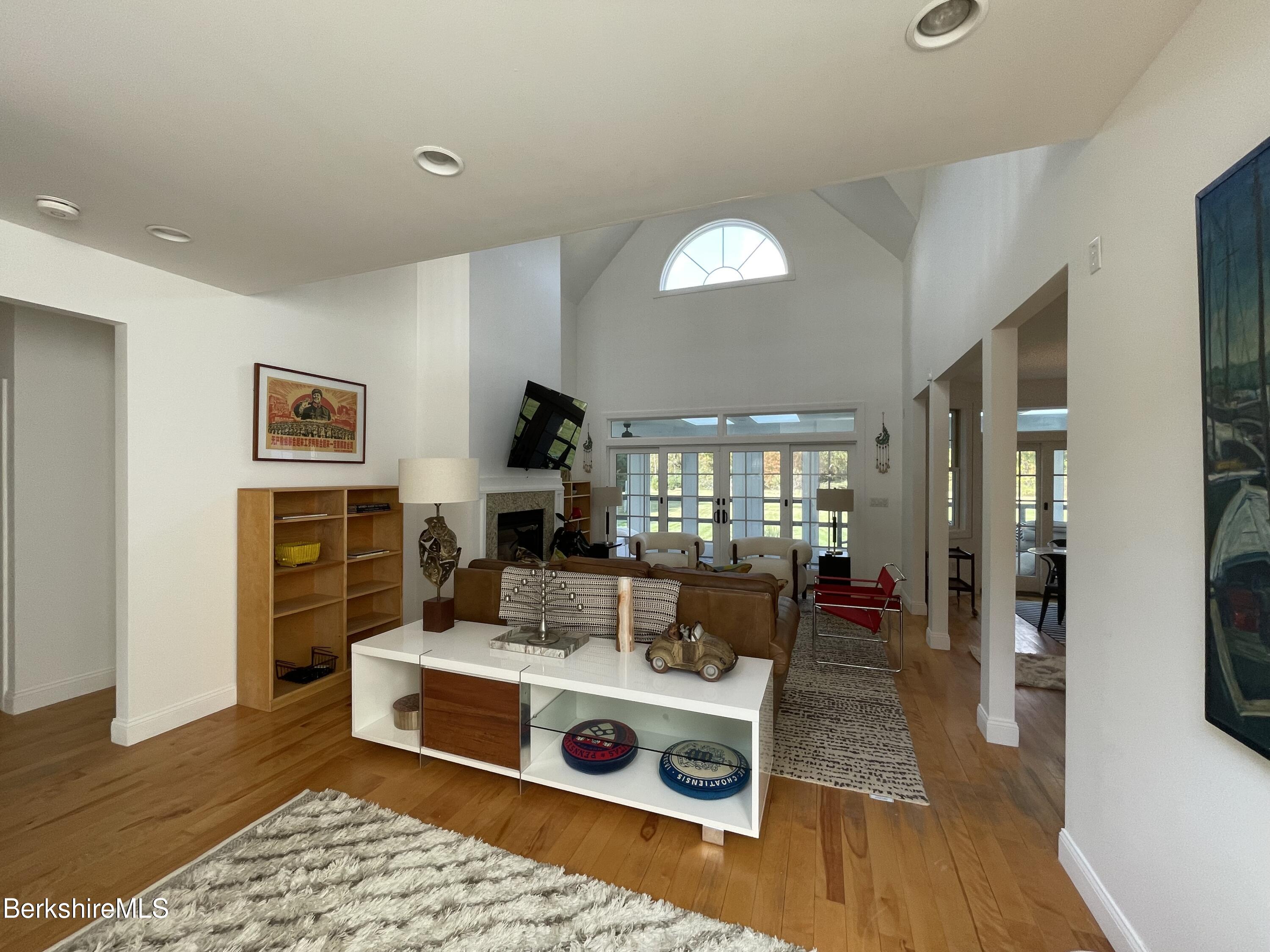 124 Egremont Plain Rd