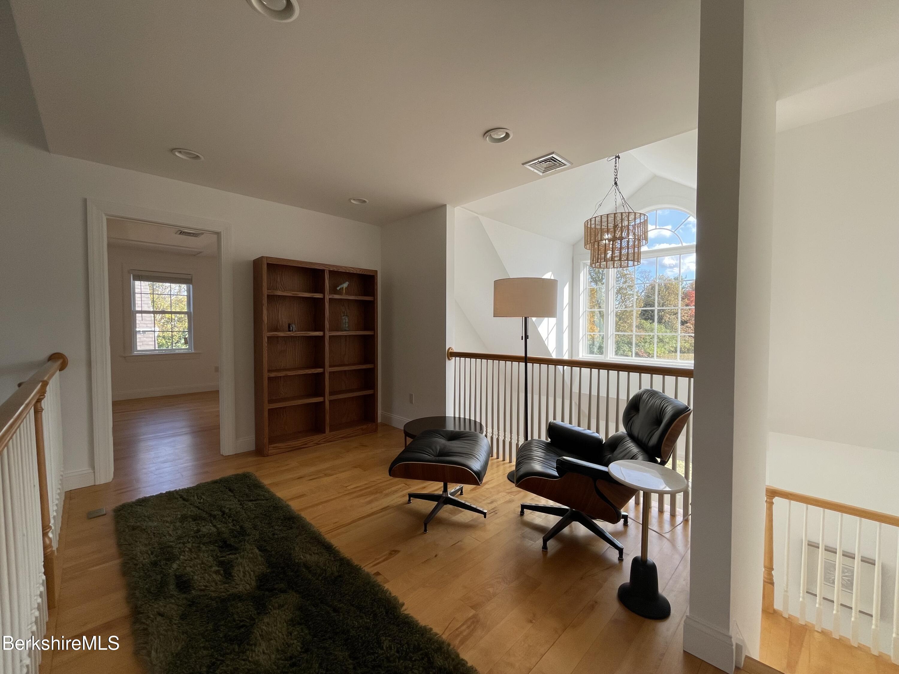 124 Egremont Plain Rd