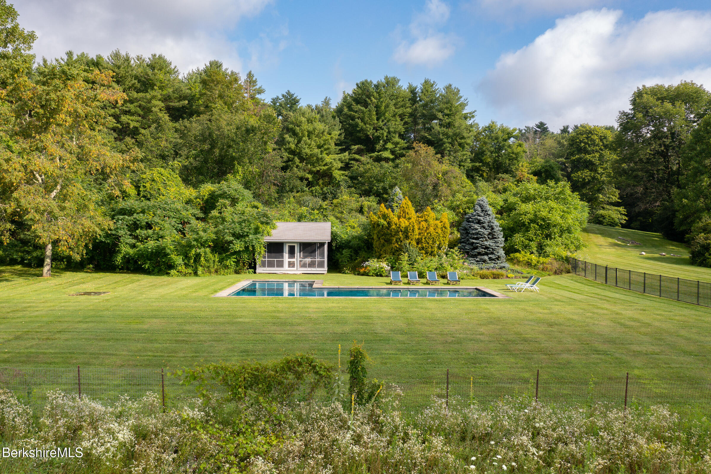 381 Egremont Rd