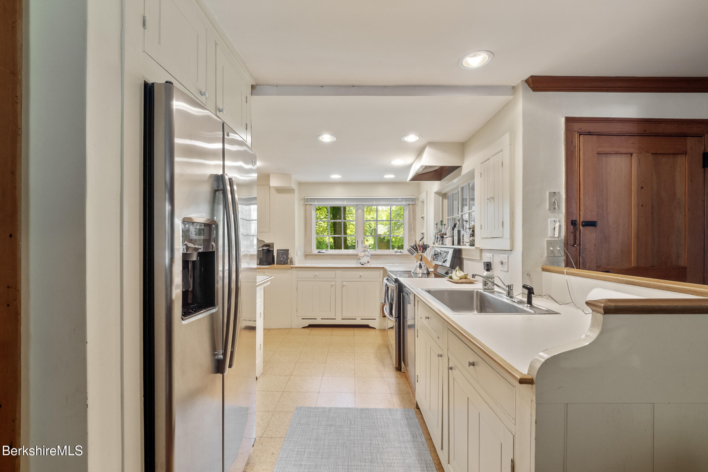 381 Egremont Rd
