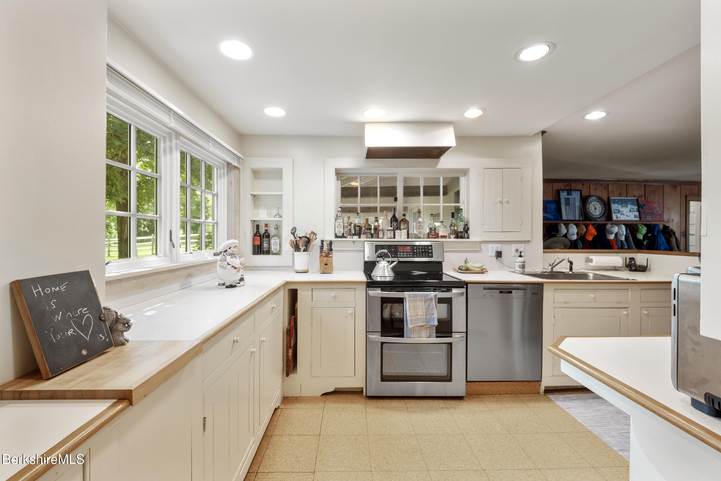 381 Egremont Rd