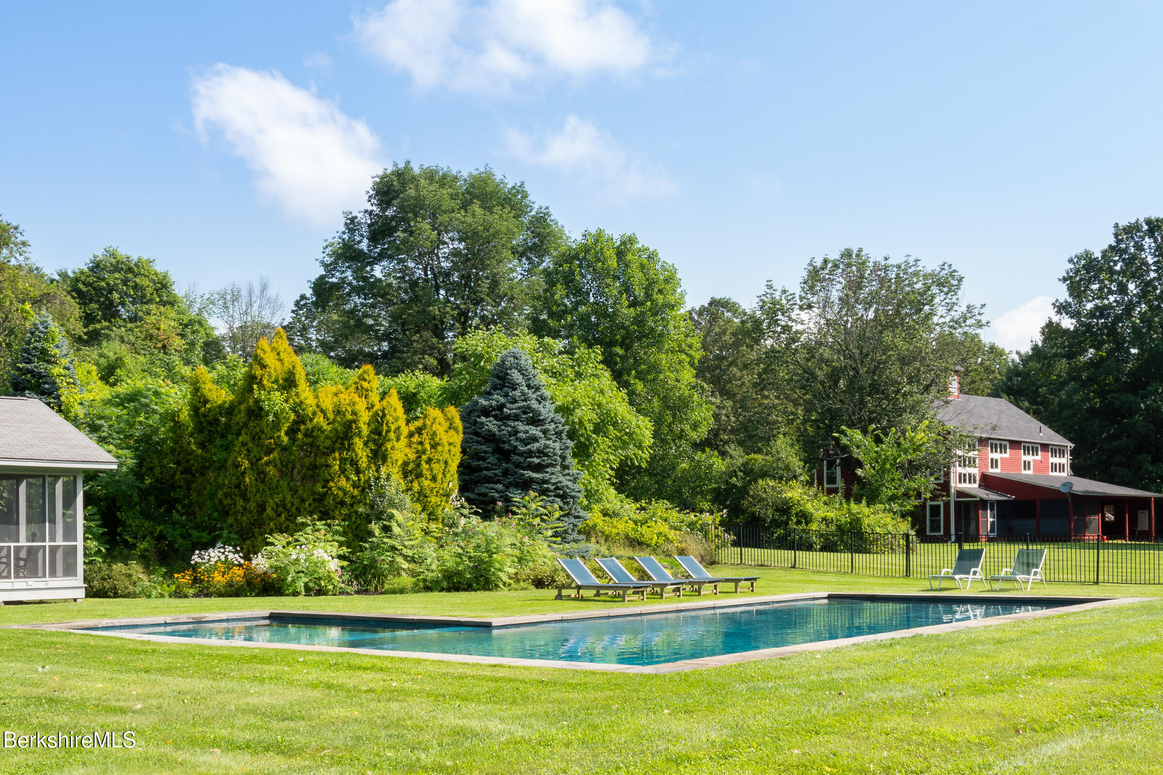 381 Egremont Rd
