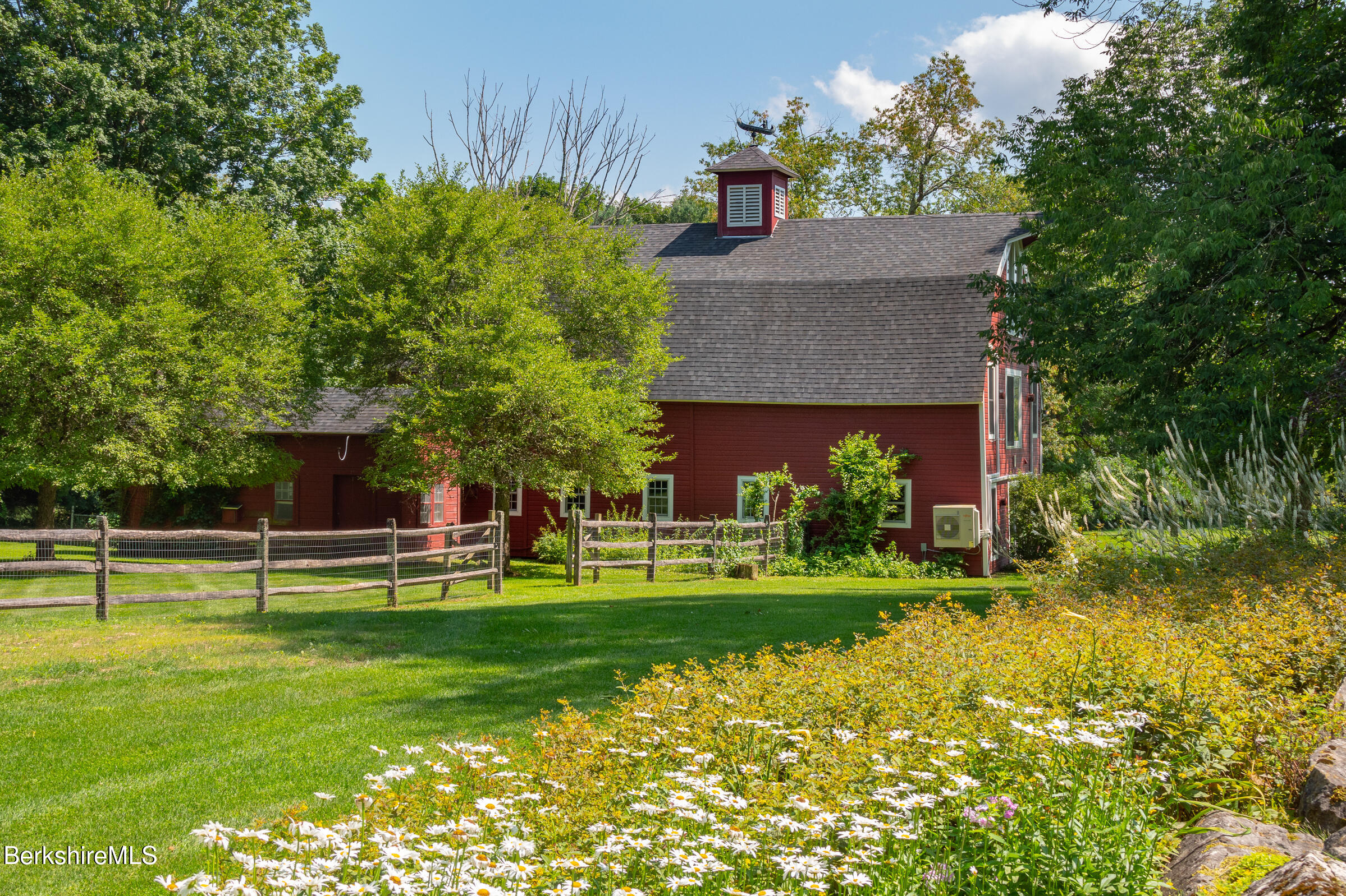 381 Egremont Rd