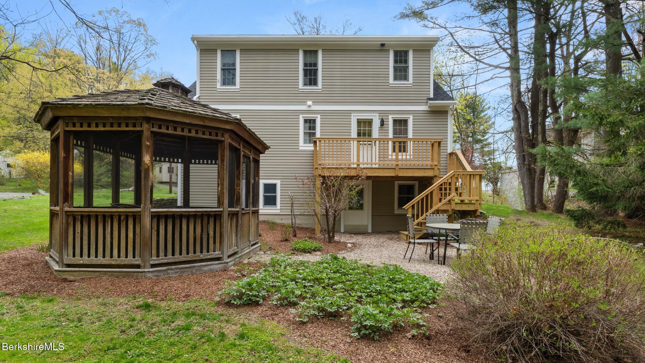 111 Castle Hill Ave