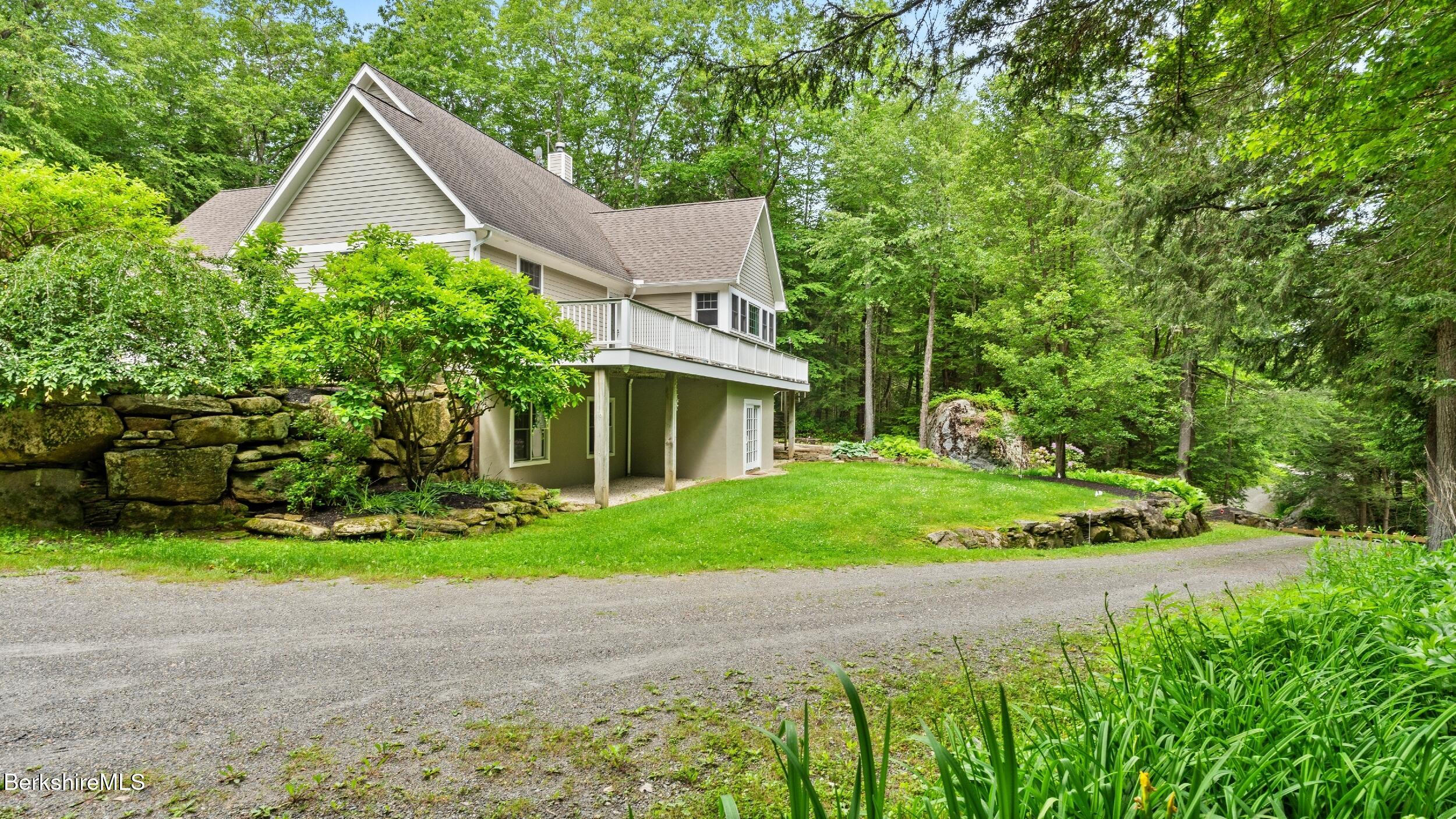 2017 Monterey Rd
