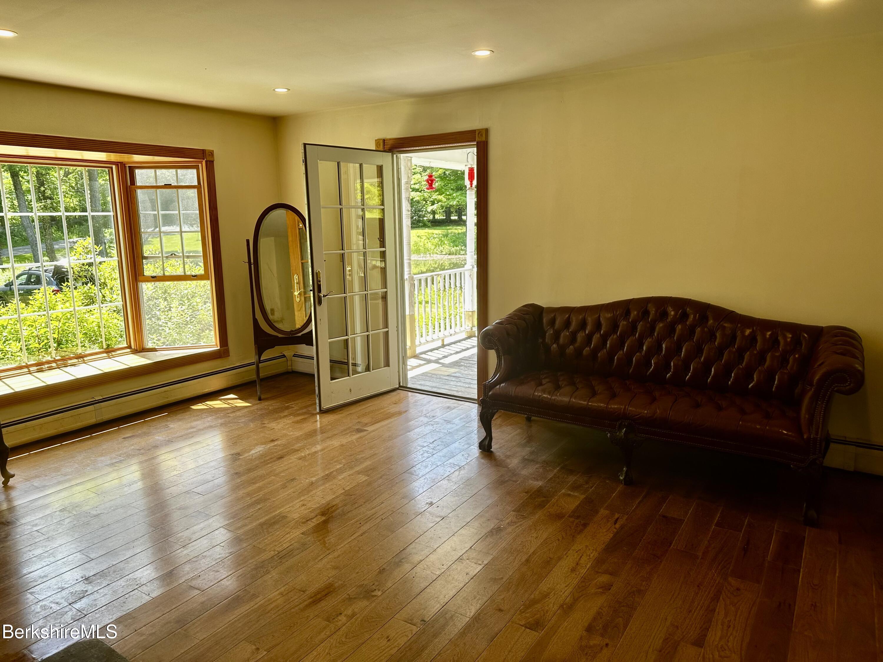 1689 East Windsor Rd