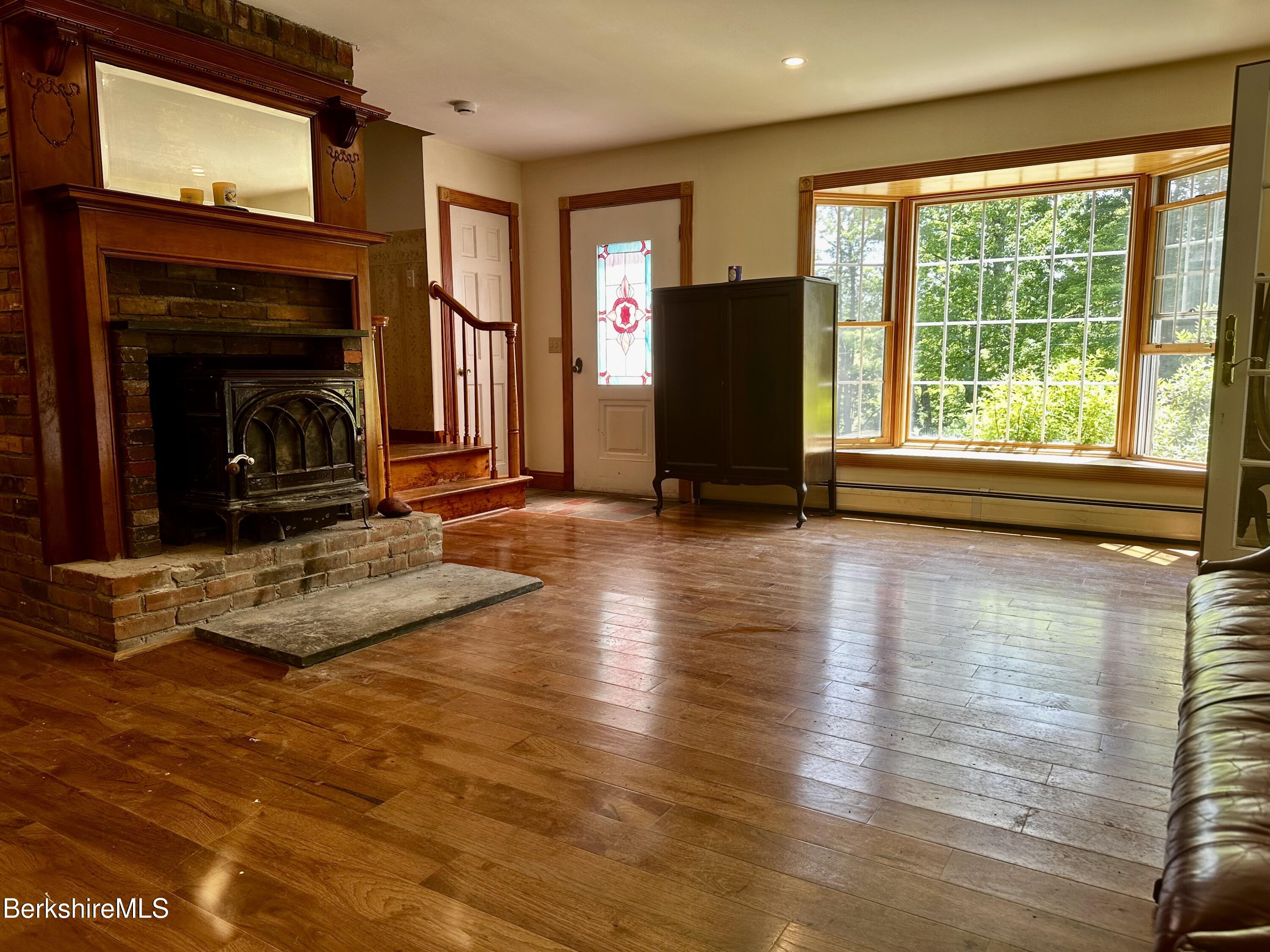 1689 East Windsor Rd
