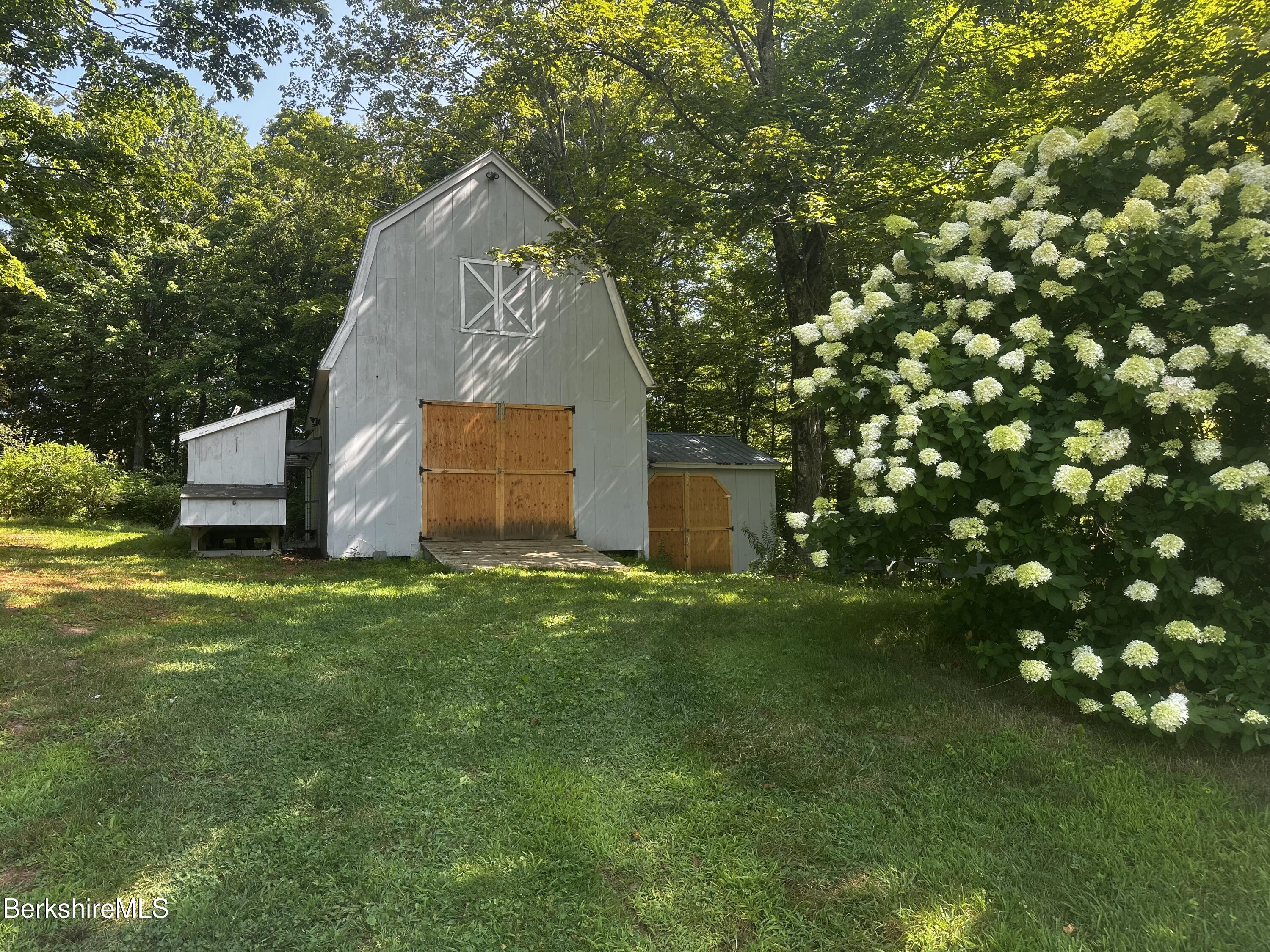 1689 East Windsor Rd