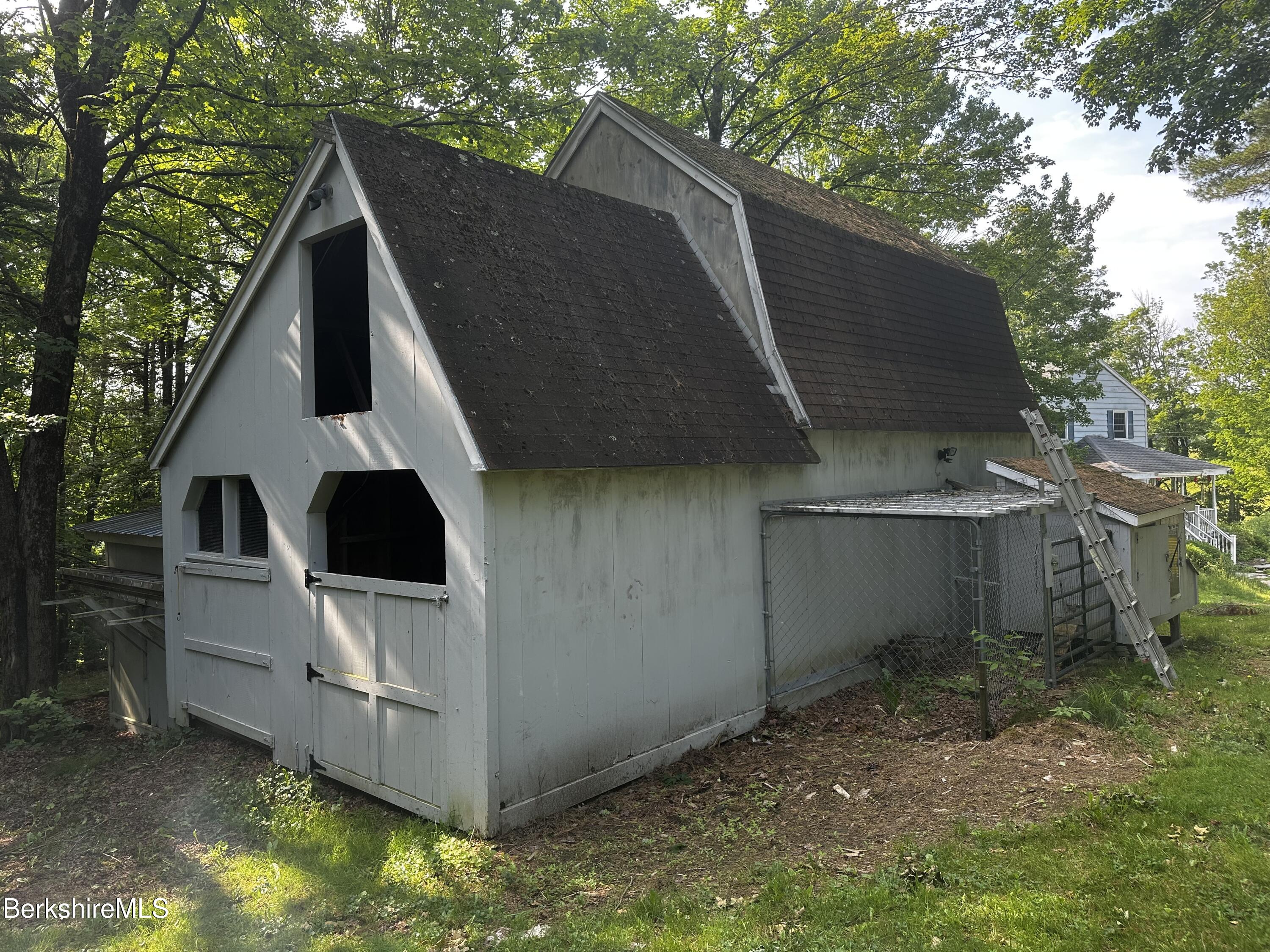 1689 East Windsor Rd