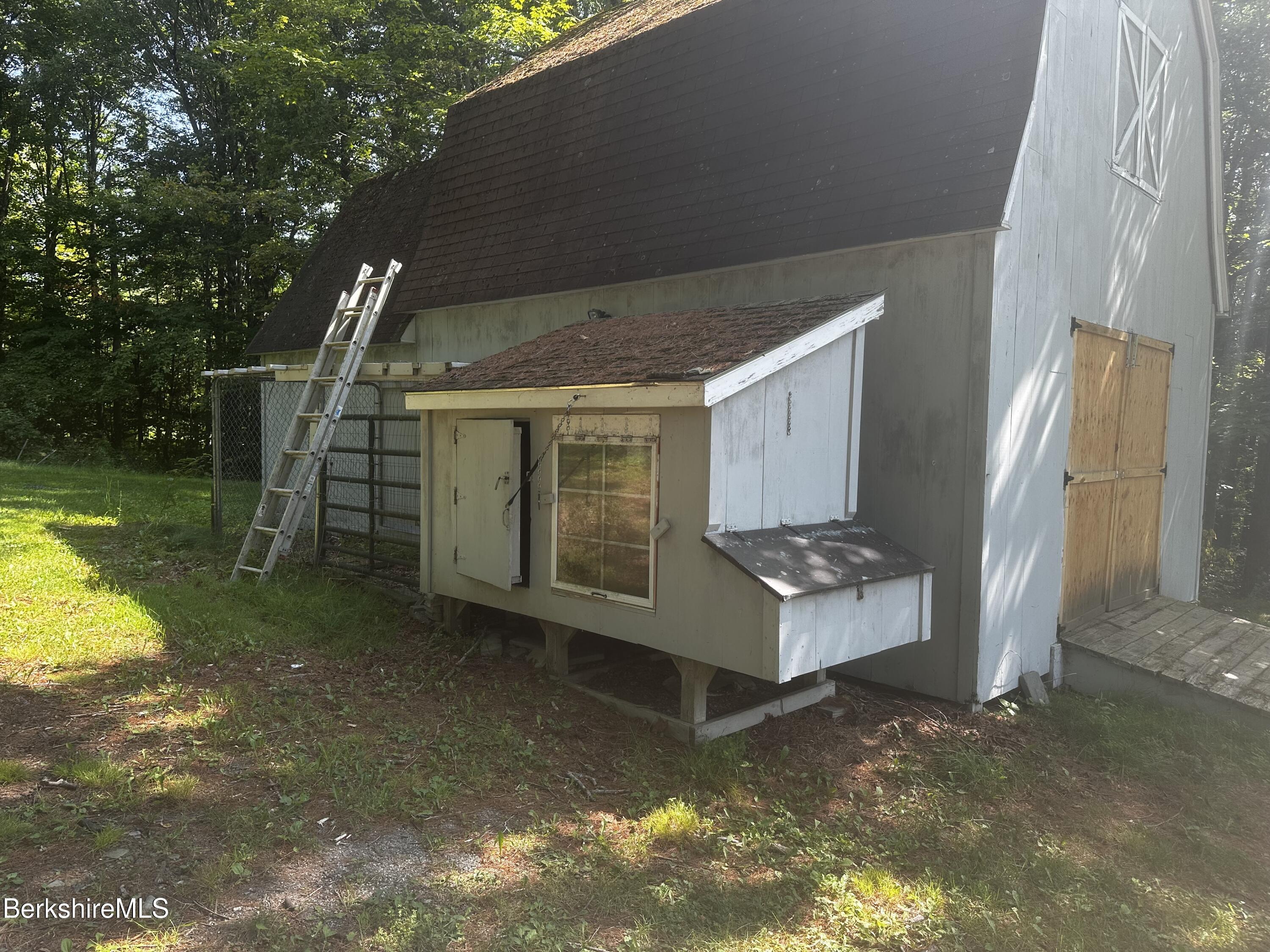 1689 East Windsor Rd