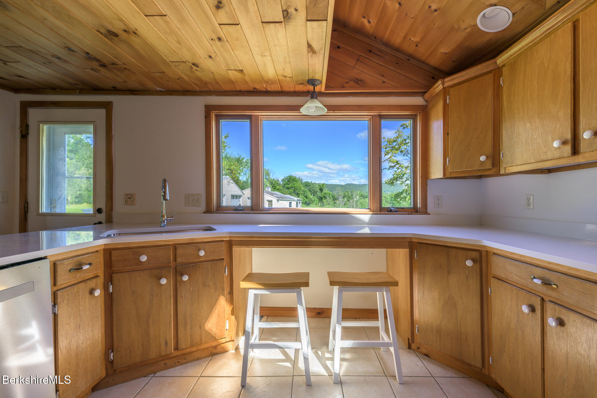 35 Chapman Rd