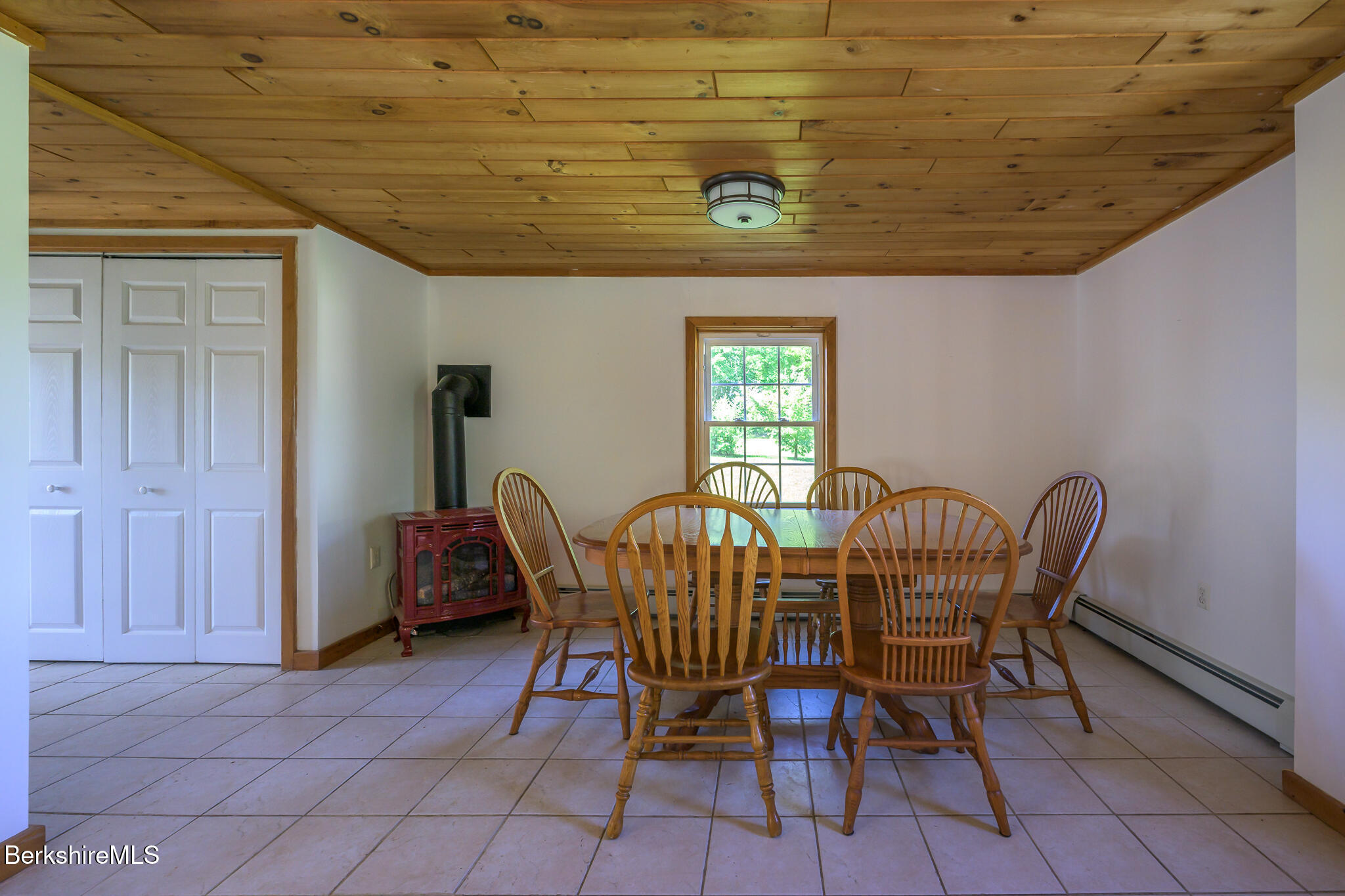 35 Chapman Rd