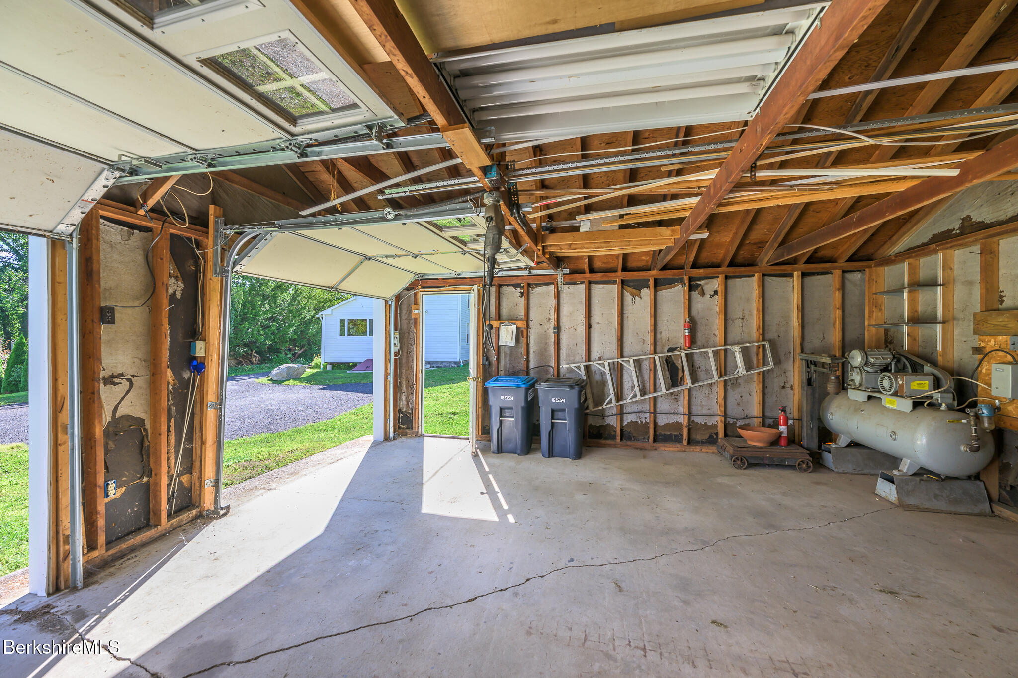 35 Chapman Rd