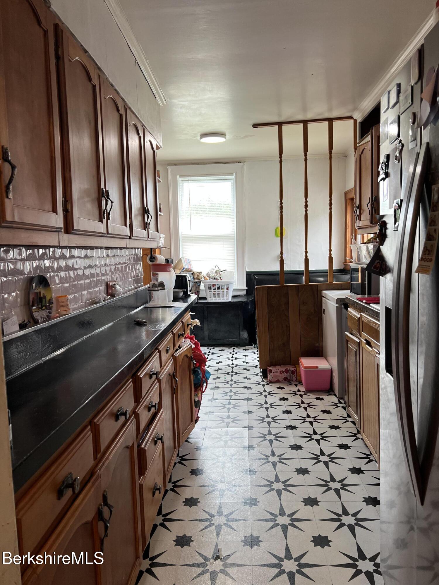 261-263 Pomeroy Ave