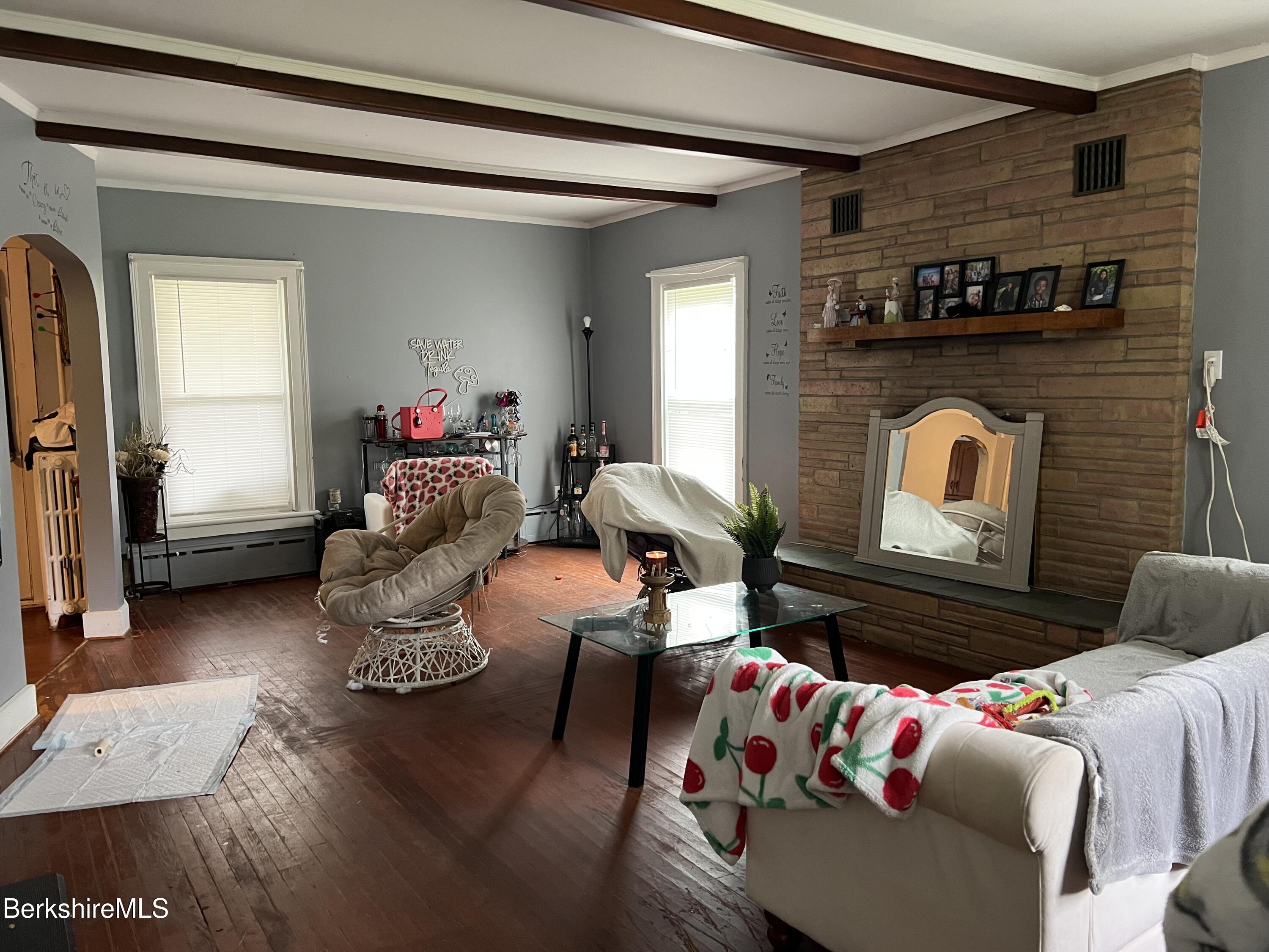 261-263 Pomeroy Ave