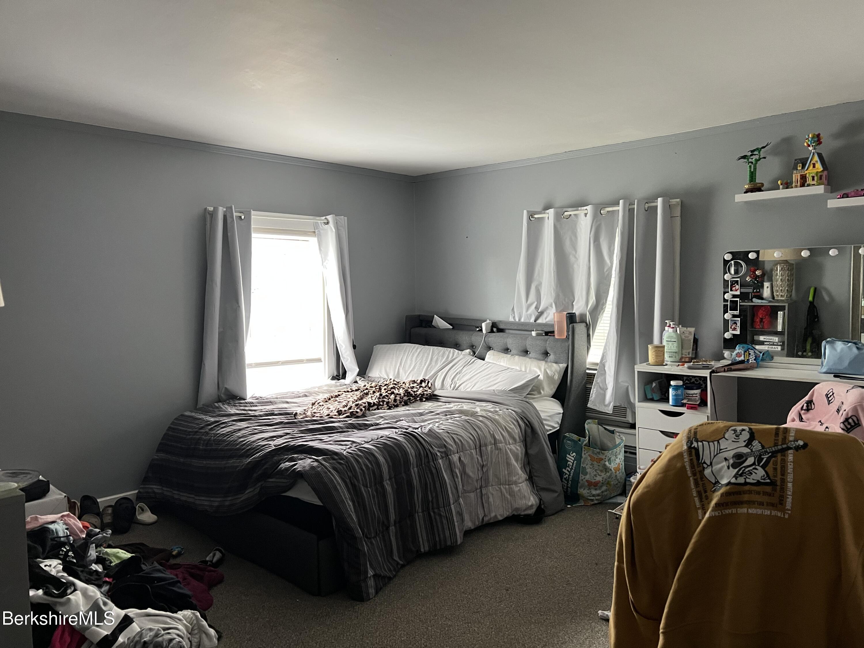 261-263 Pomeroy Ave