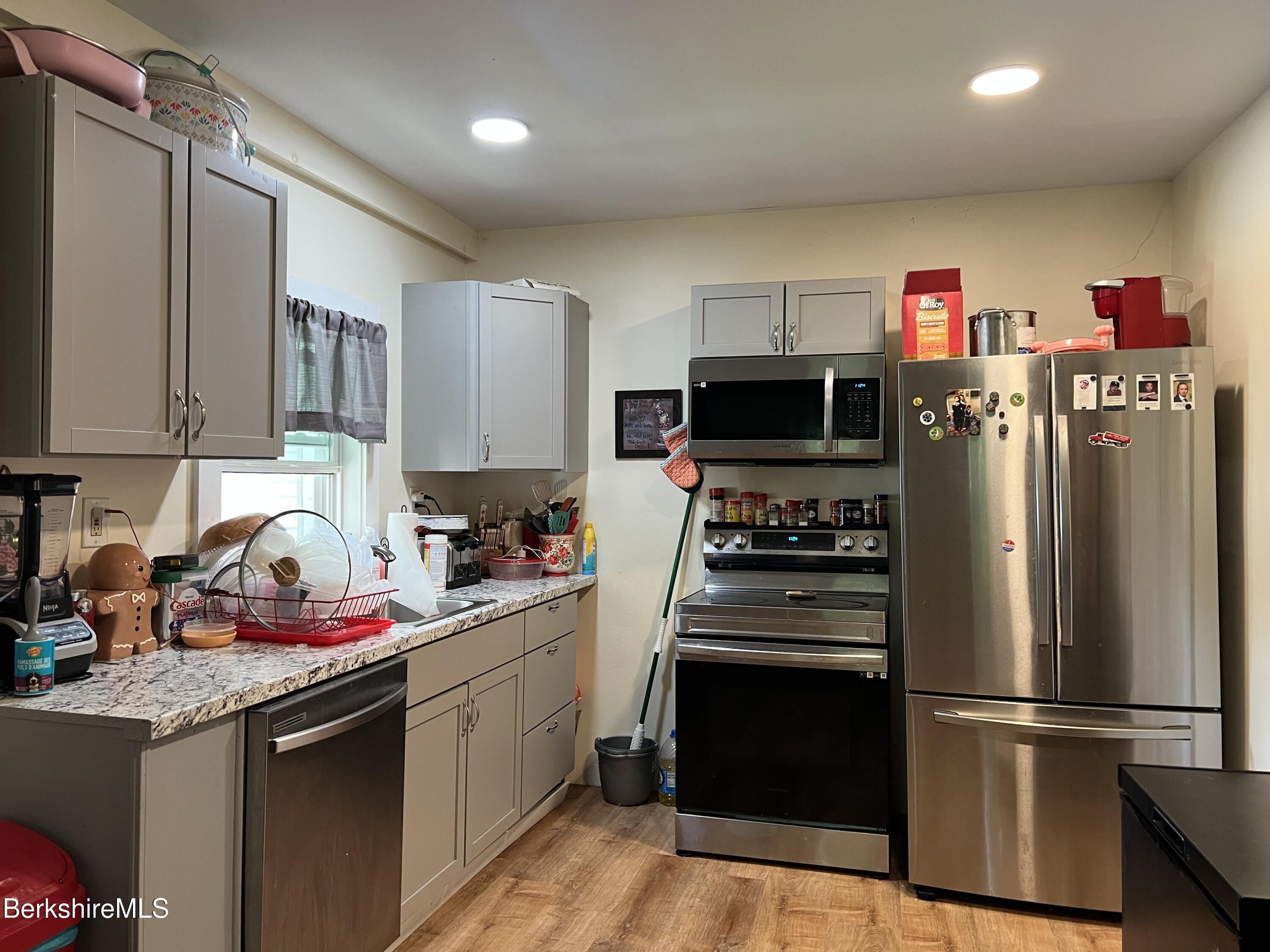 261-263 Pomeroy Ave