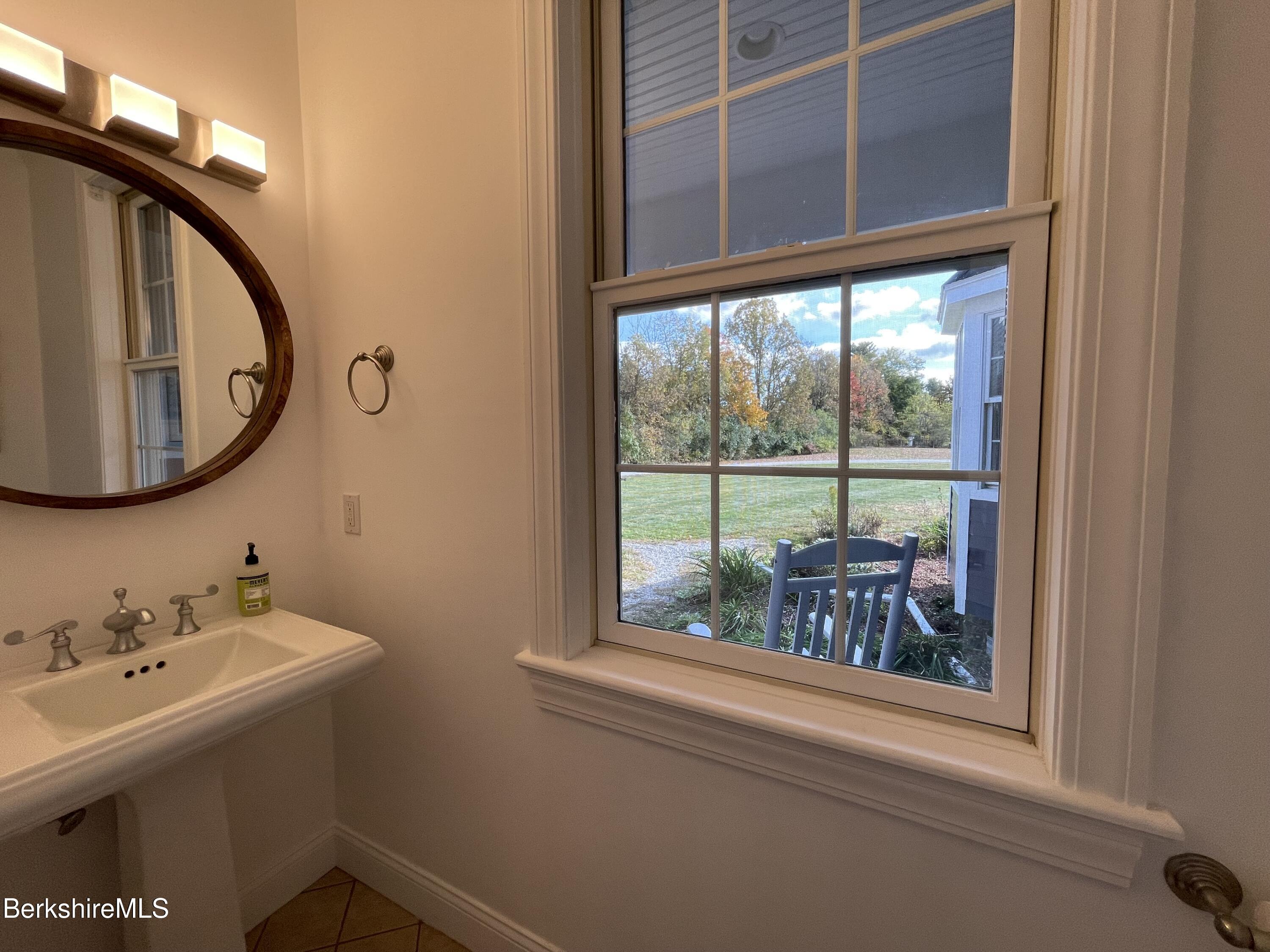 124 Egremont Plain Rd