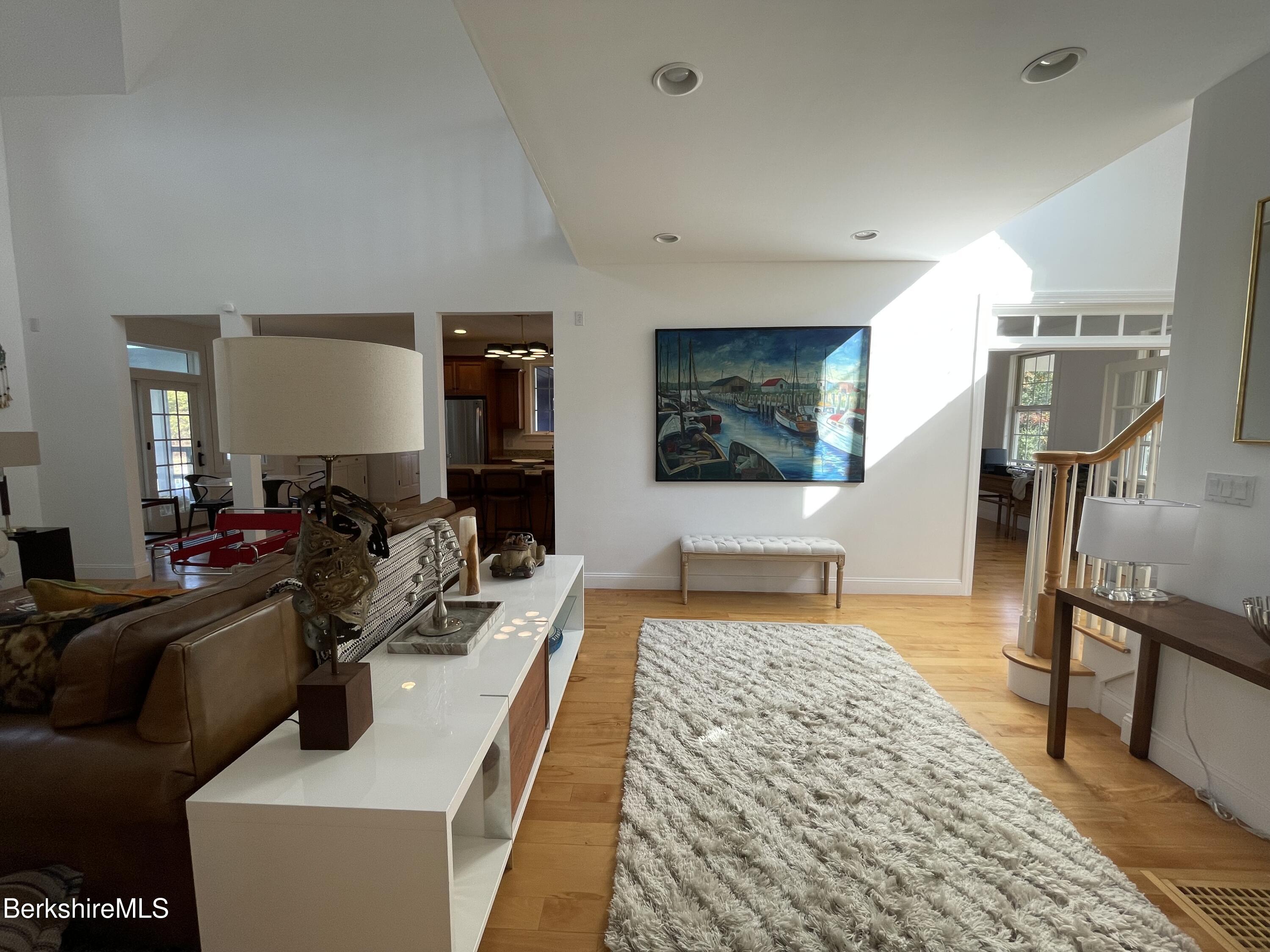 124 Egremont Plain Rd