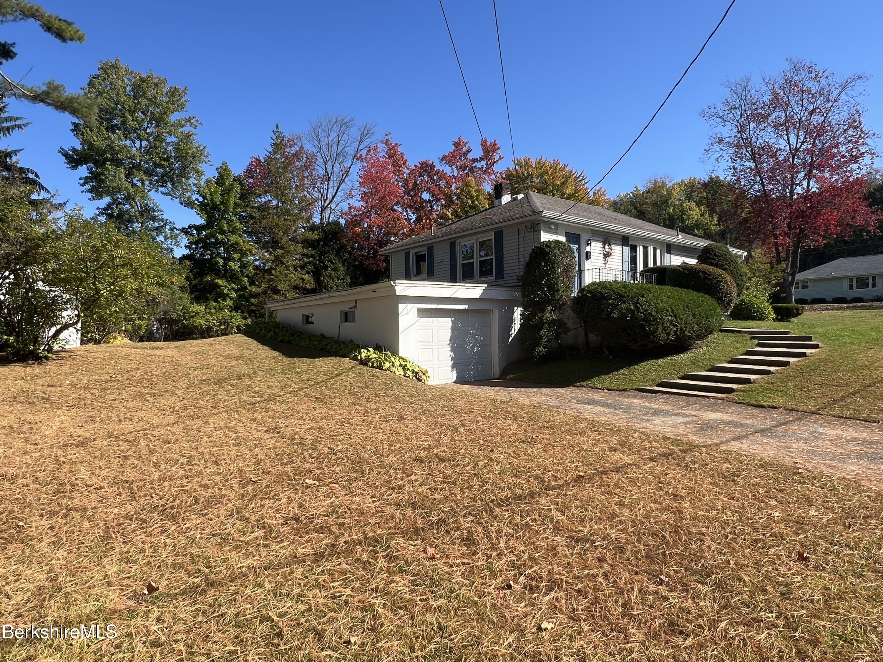 39 Highlawn Dr