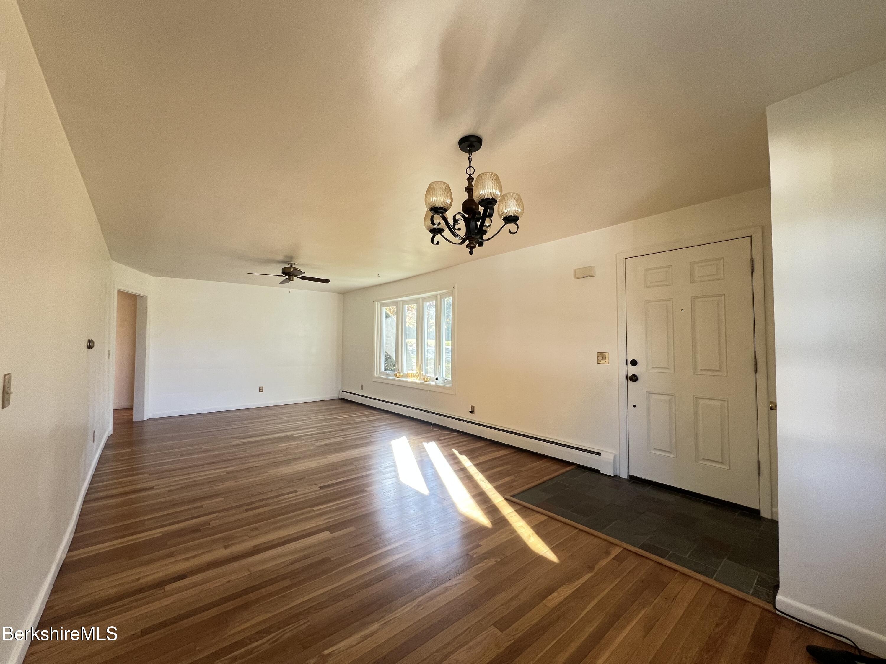 39 Highlawn Dr
