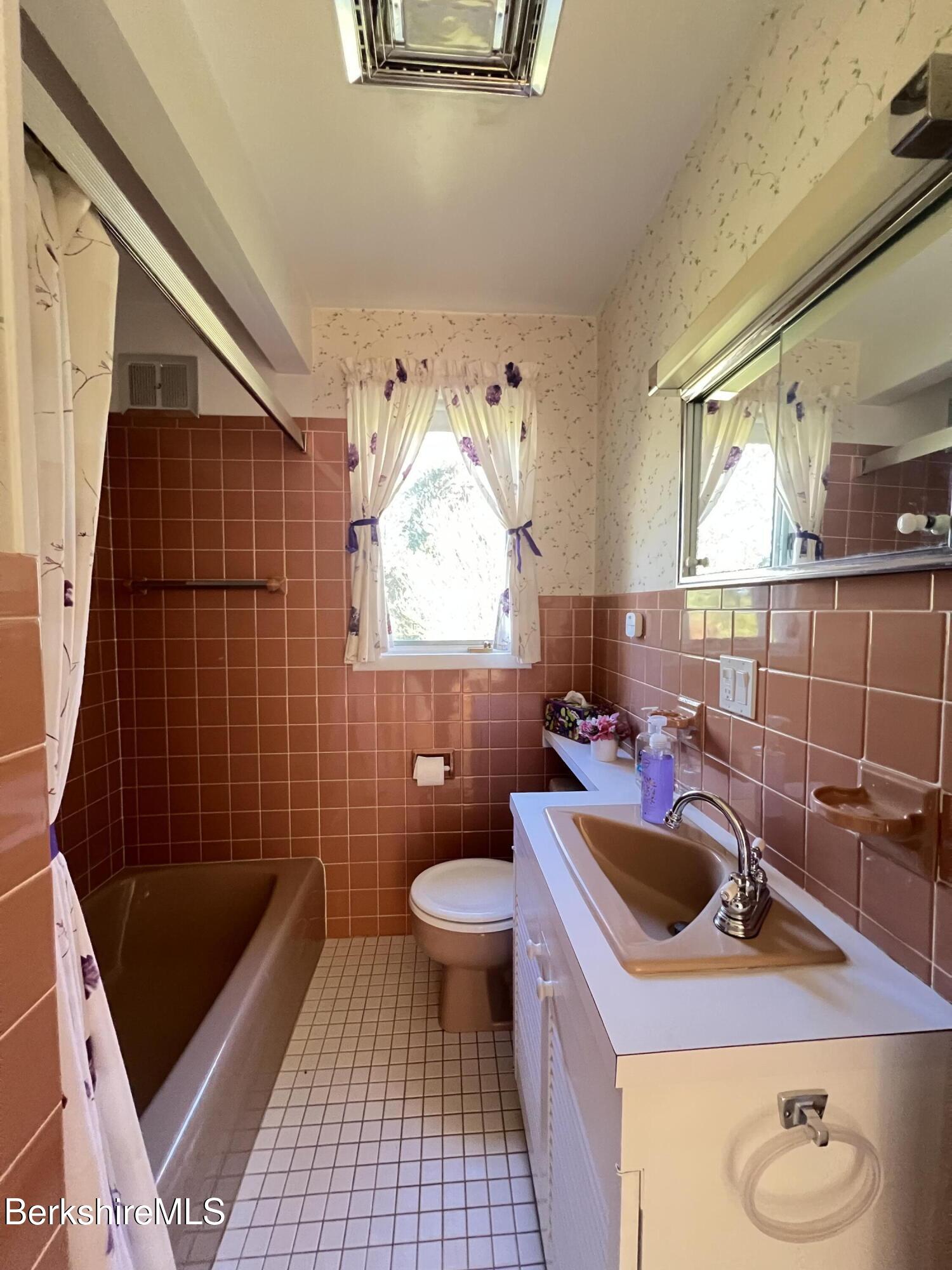 39 Highlawn Dr