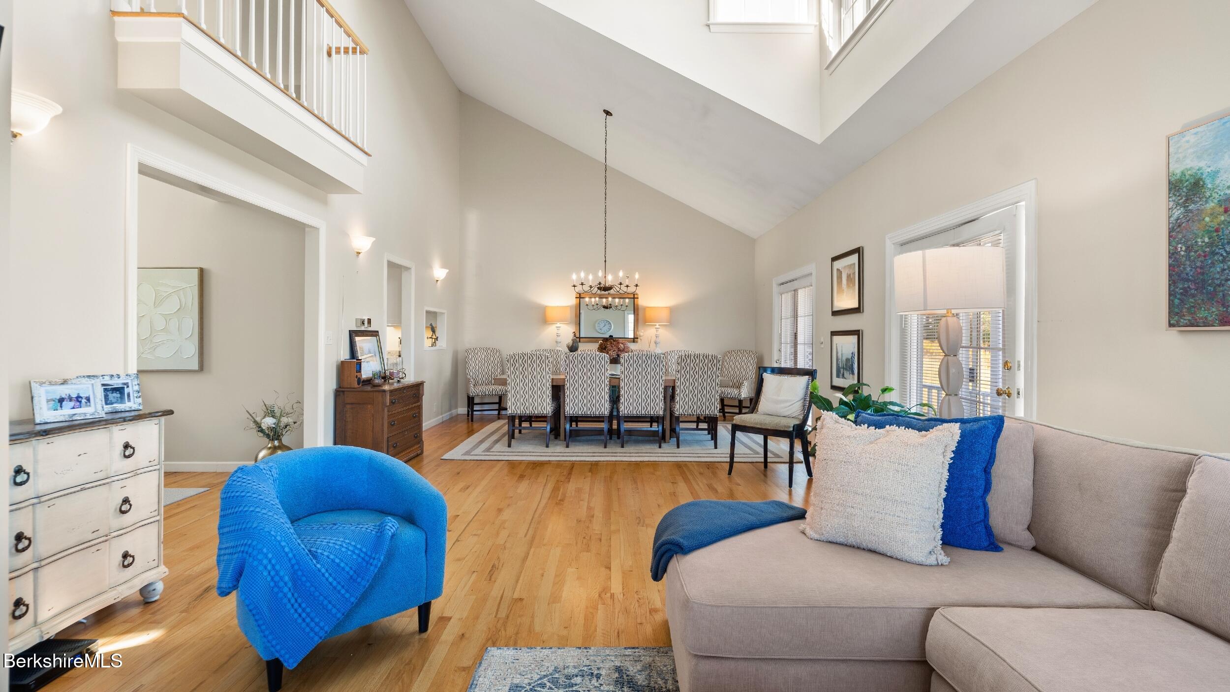 1136 Barker Rd, 11