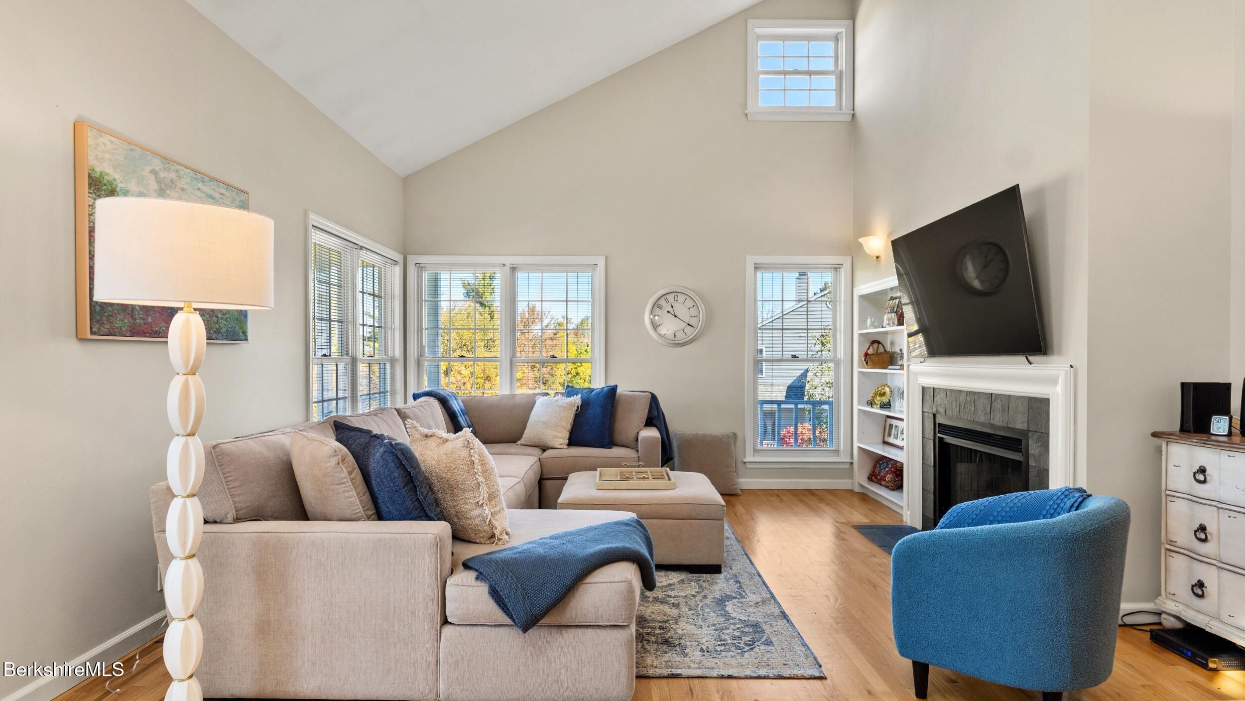 1136 Barker Rd, 11